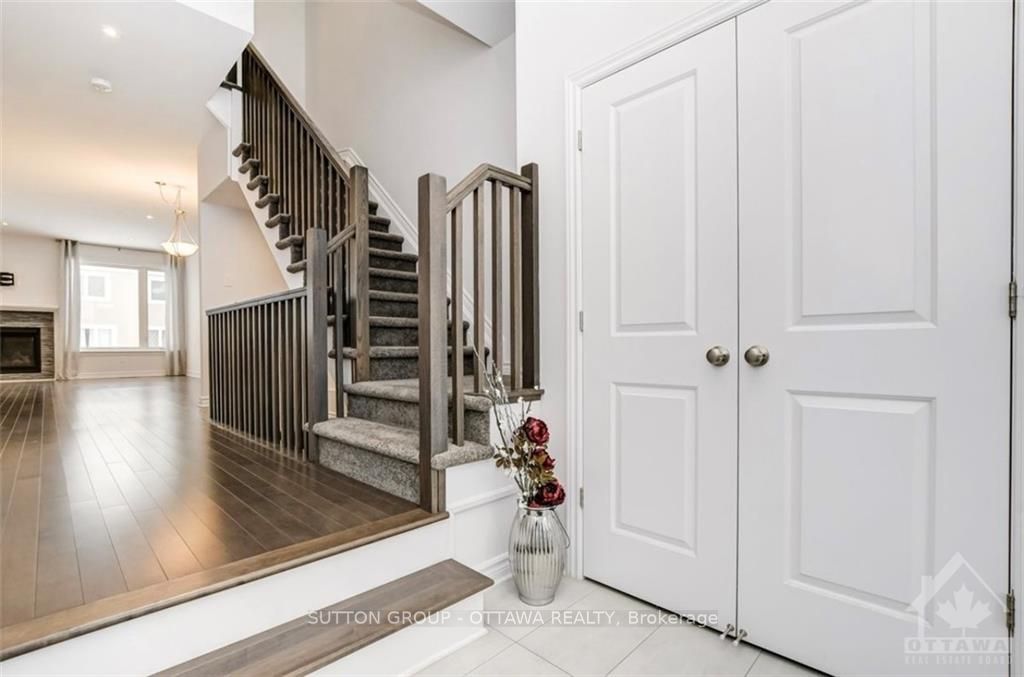 Photo 2 of 744 Twist Way, Ottawa, Kanata - Emerald Meadows/Trailwest — HOMEH