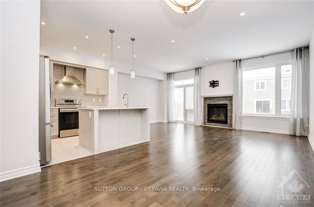 Photo 7 of 744 Twist Way, Ottawa, Kanata - Emerald Meadows/Trailwest — HOMEH