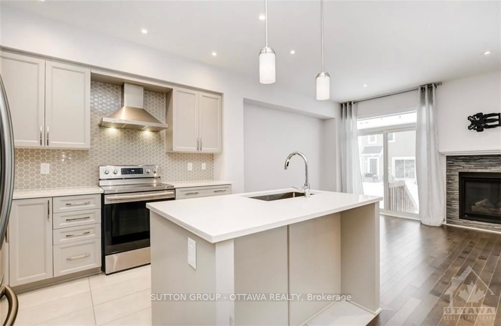 Photo 10 of 744 Twist Way, Ottawa, Kanata - Emerald Meadows/Trailwest — HOMEH