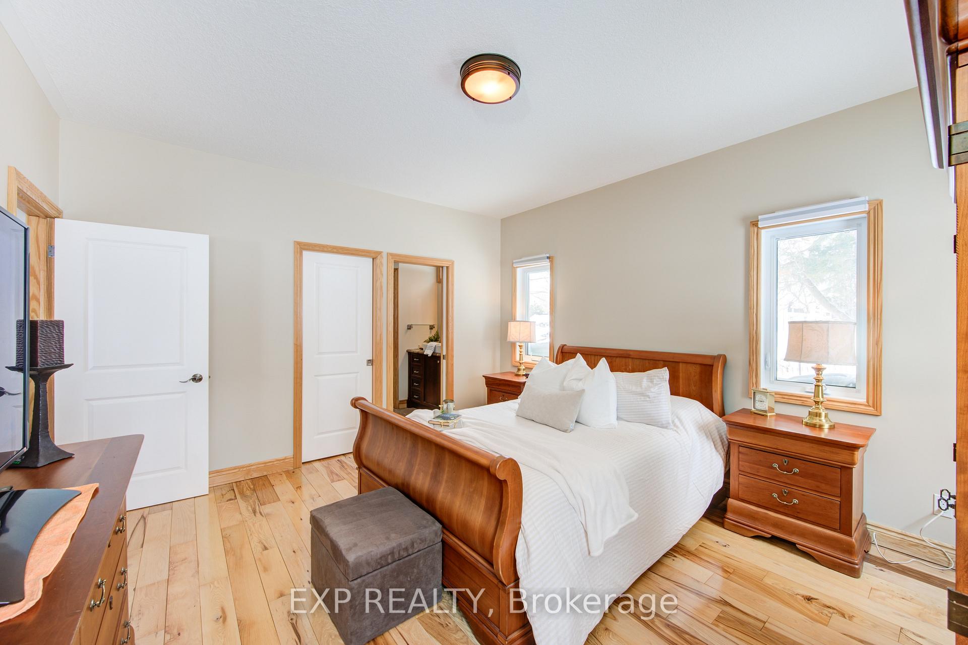 Photo 15 of 103 Robertson Street S, Minto — HOMEH