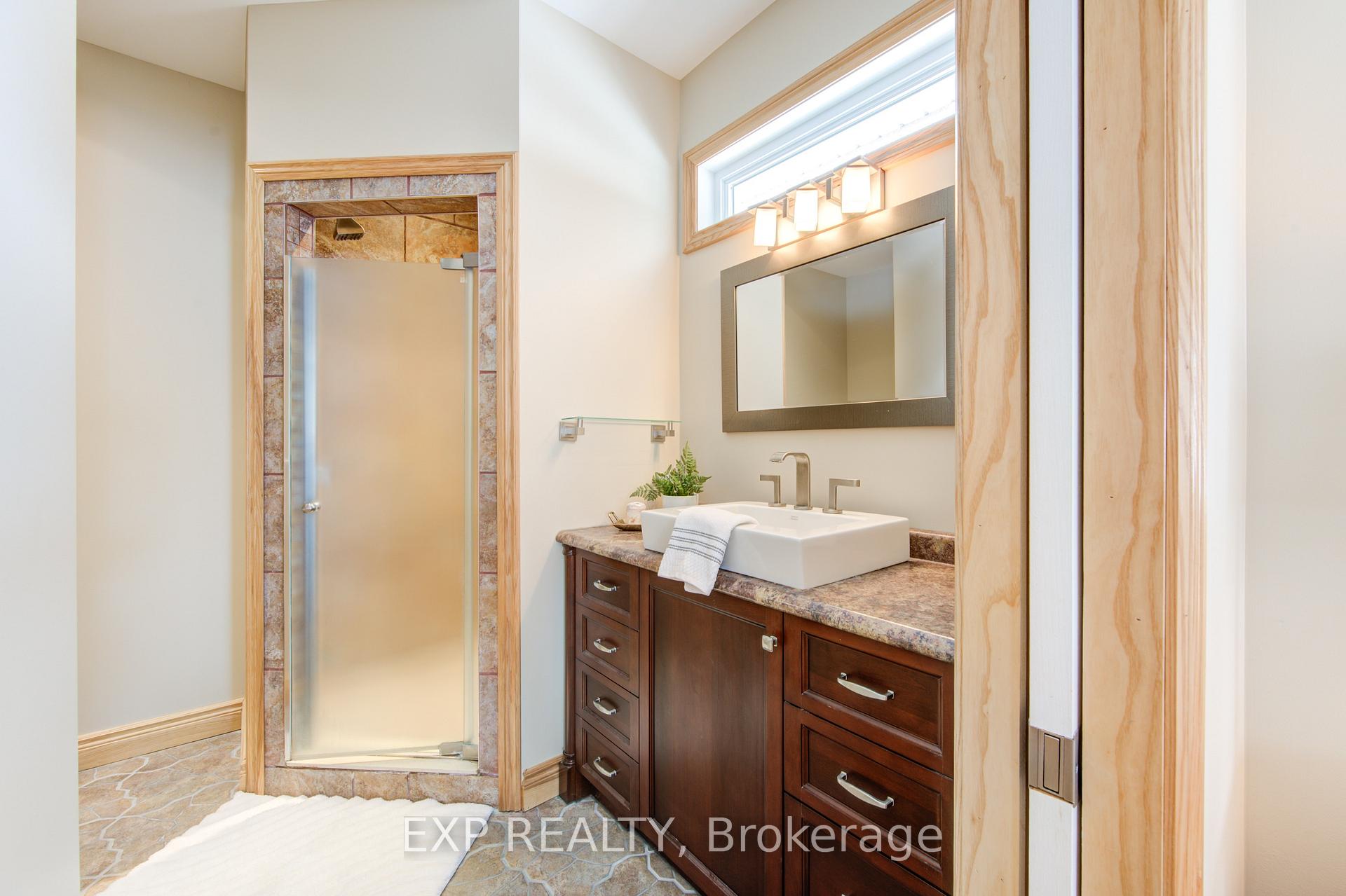 Photo 16 of 103 Robertson Street S, Minto — HOMEH