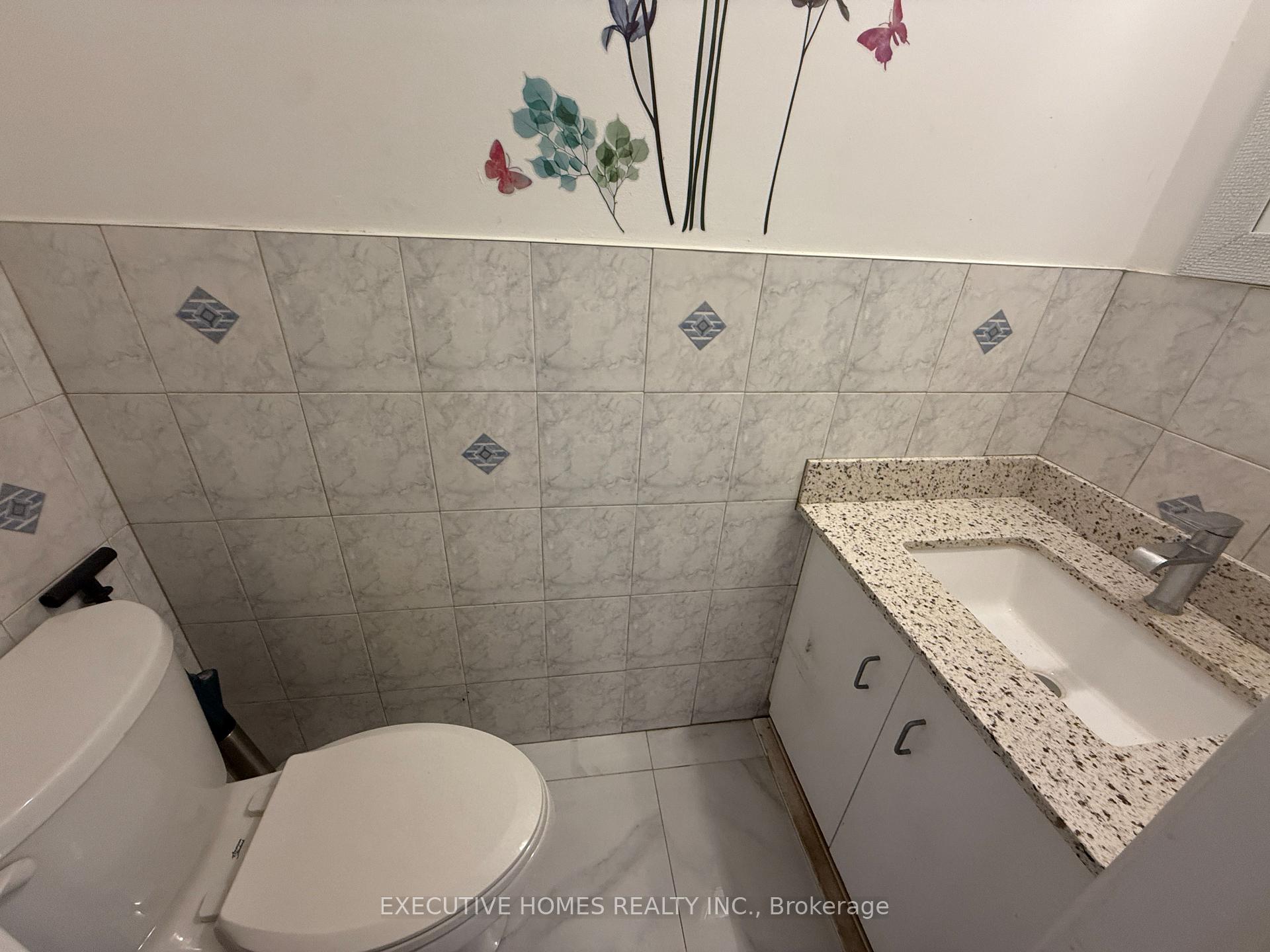 Photo 10 of 53 Chase Court, Markham, Milliken Mills East — HOMEH