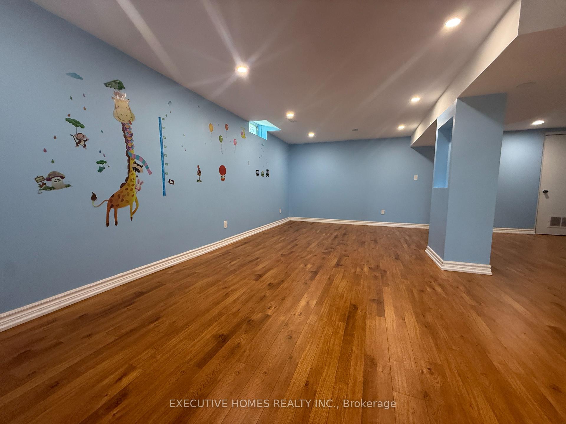 Photo 25 of 53 Chase Court, Markham, Milliken Mills East — HOMEH