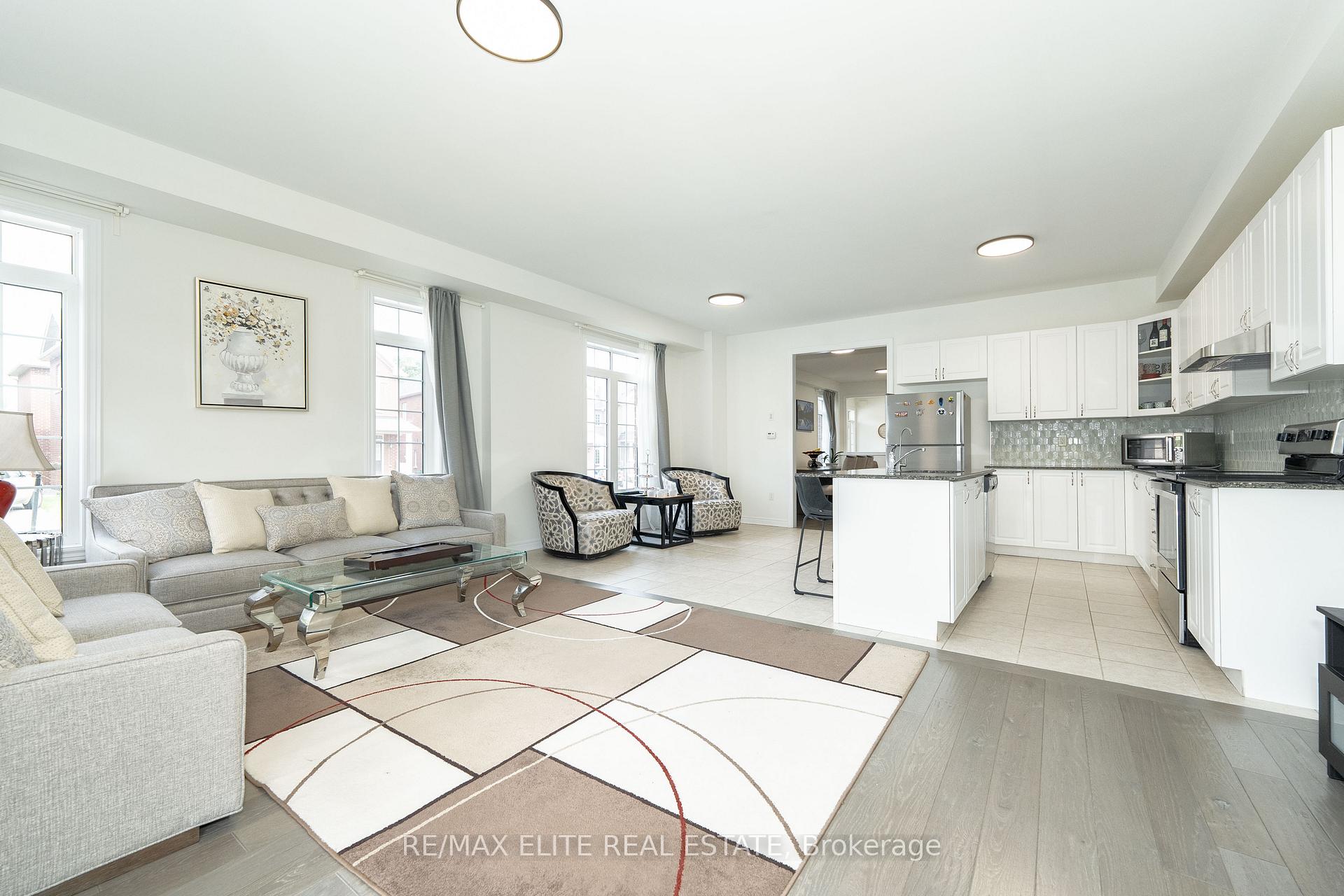Photo 14 of 32 Titan Trail, Markham, Cedarwood — HOMEH