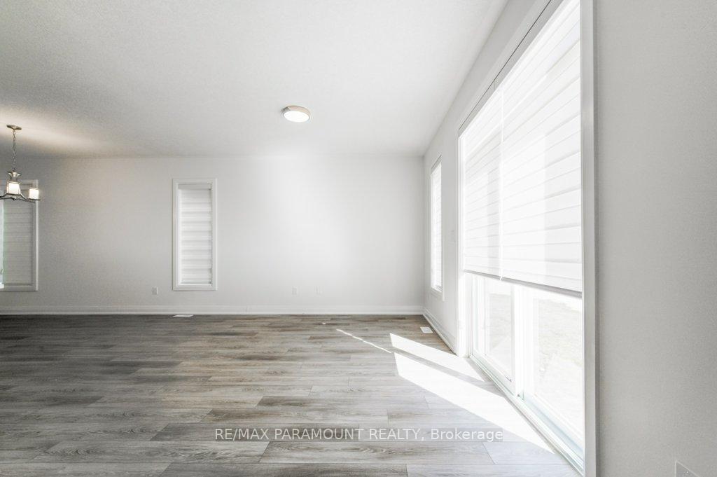 Photo 16 of 19 Jacob Detweiller Drive, Kitchener — HOMEH