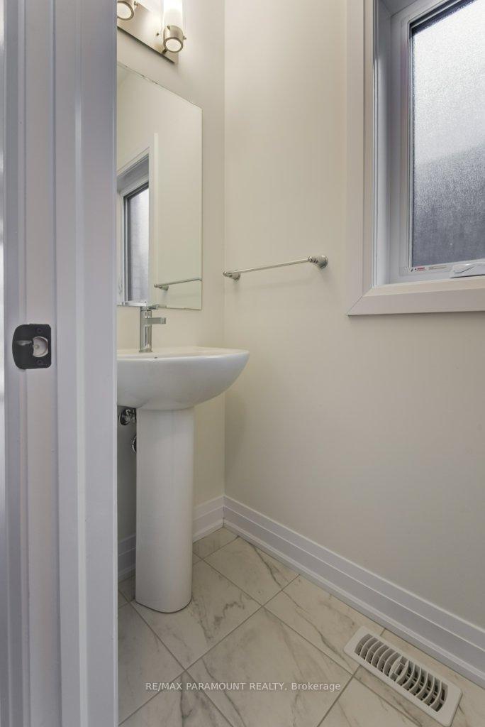 Photo 20 of 19 Jacob Detweiller Drive, Kitchener — HOMEH