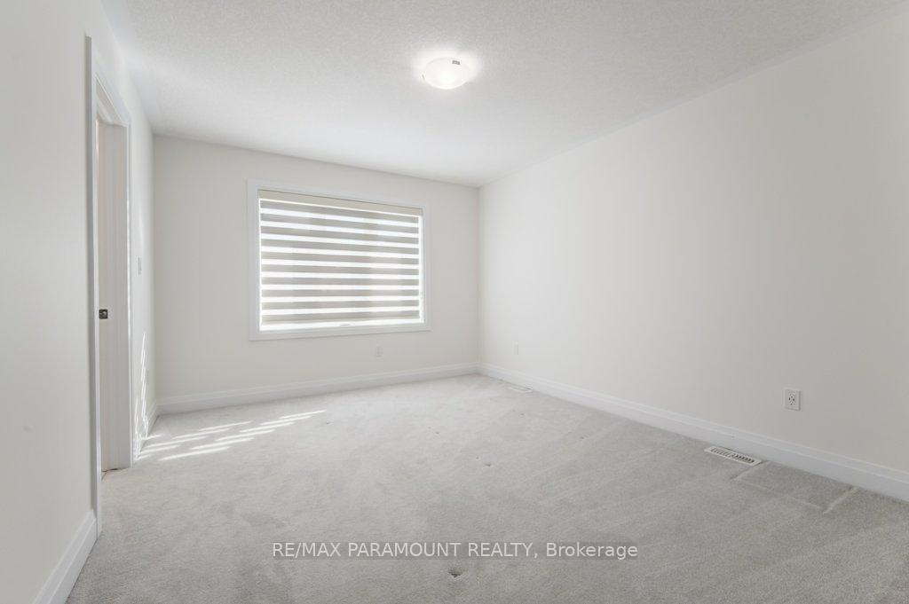 Photo 33 of 19 Jacob Detweiller Drive, Kitchener — HOMEH