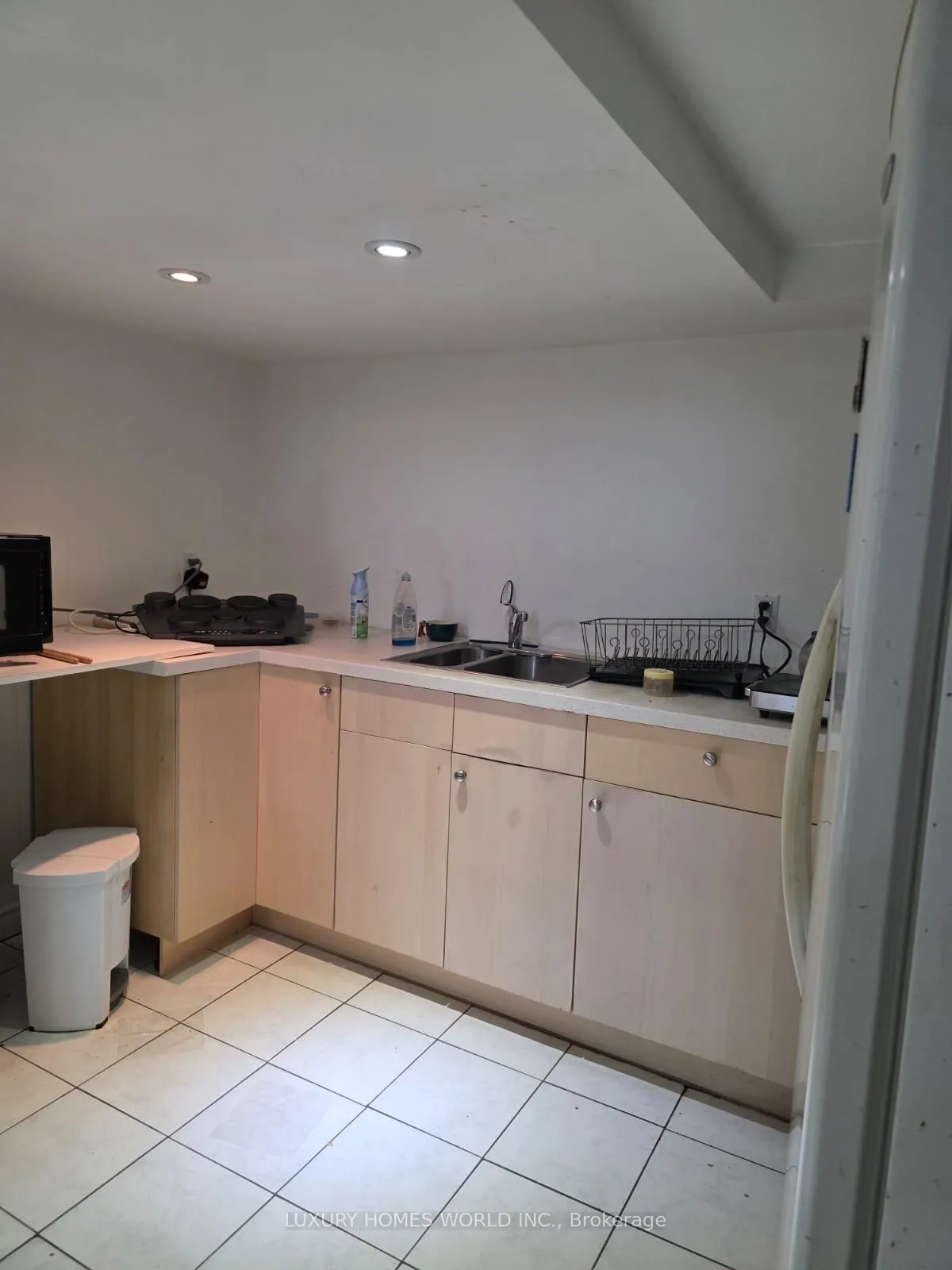Photo 3 of 27 Chasser Drive, Markham, Greensborough — HOMEH