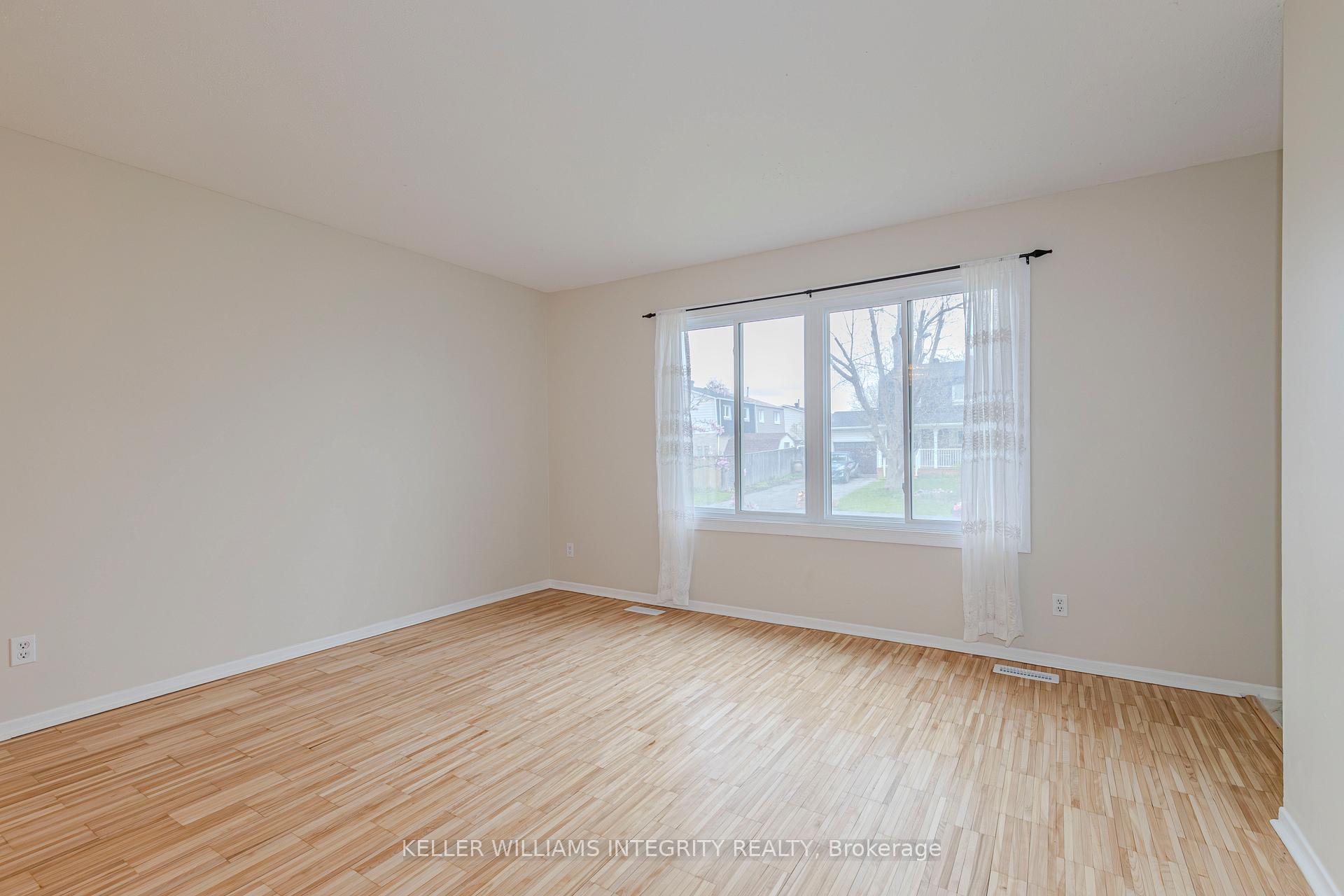 Photo 6 of 63 Morton Drive, Ottawa, Kanata - Glencairn/Hazeldean — HOMEH