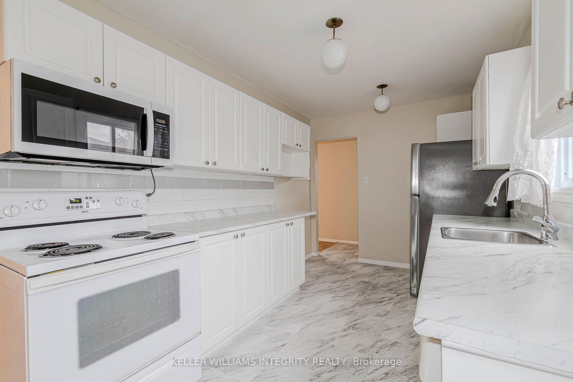 Photo 10 of 63 Morton Drive, Ottawa, Kanata - Glencairn/Hazeldean — HOMEH