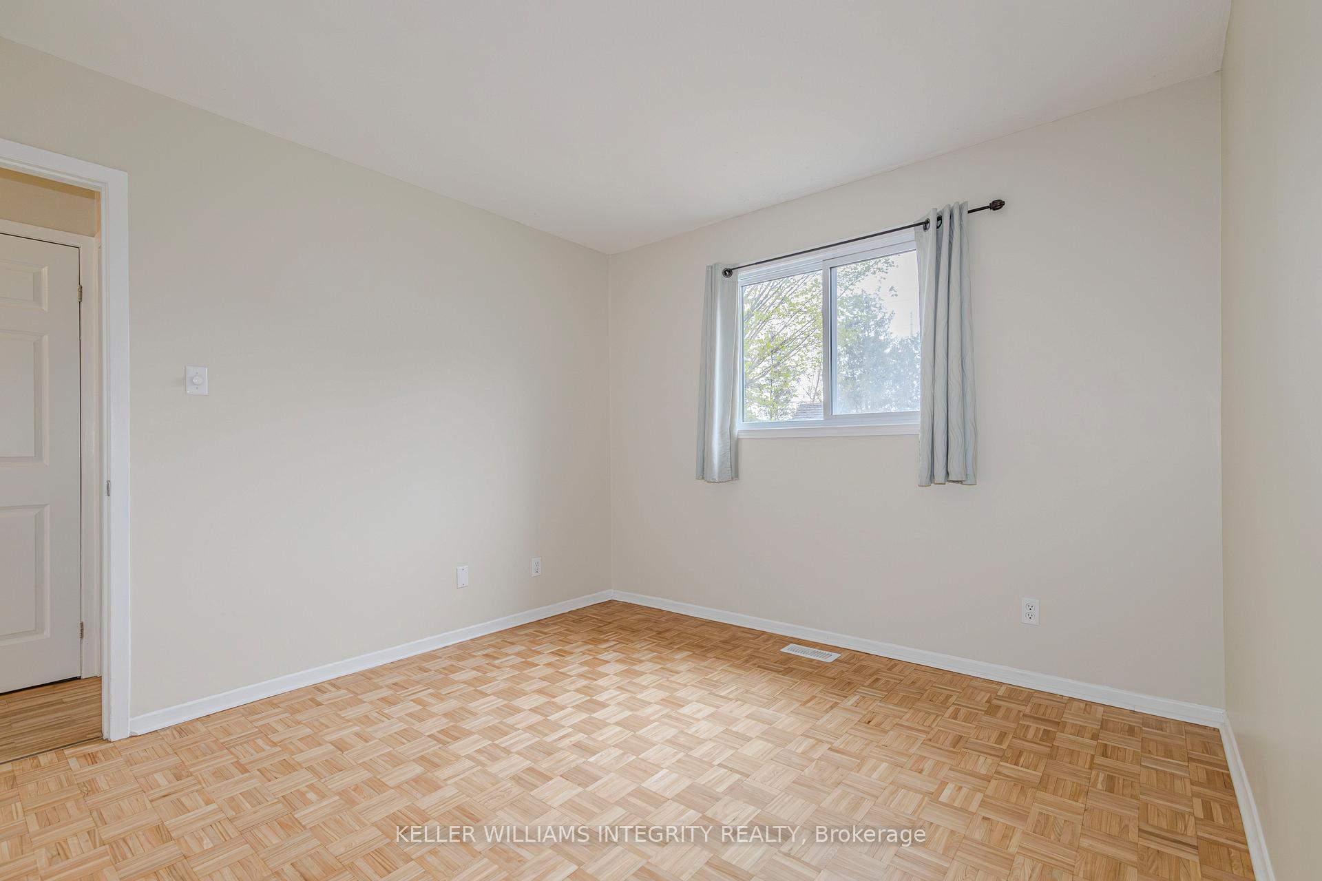 Photo 12 of 63 Morton Drive, Ottawa, Kanata - Glencairn/Hazeldean — HOMEH