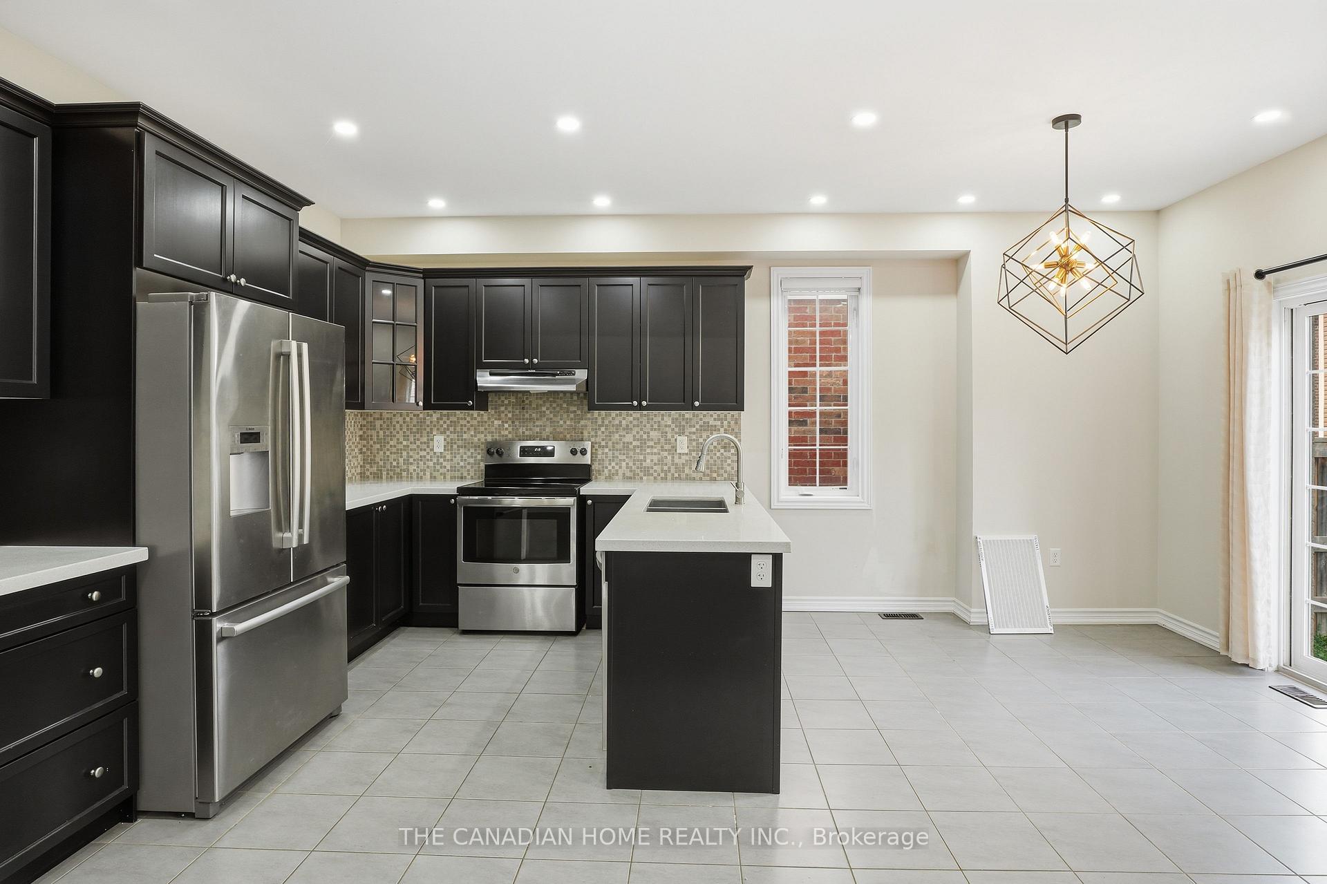 Photo 13 of 600 Sanderson Crescent, Milton, Clarke — HOMEH