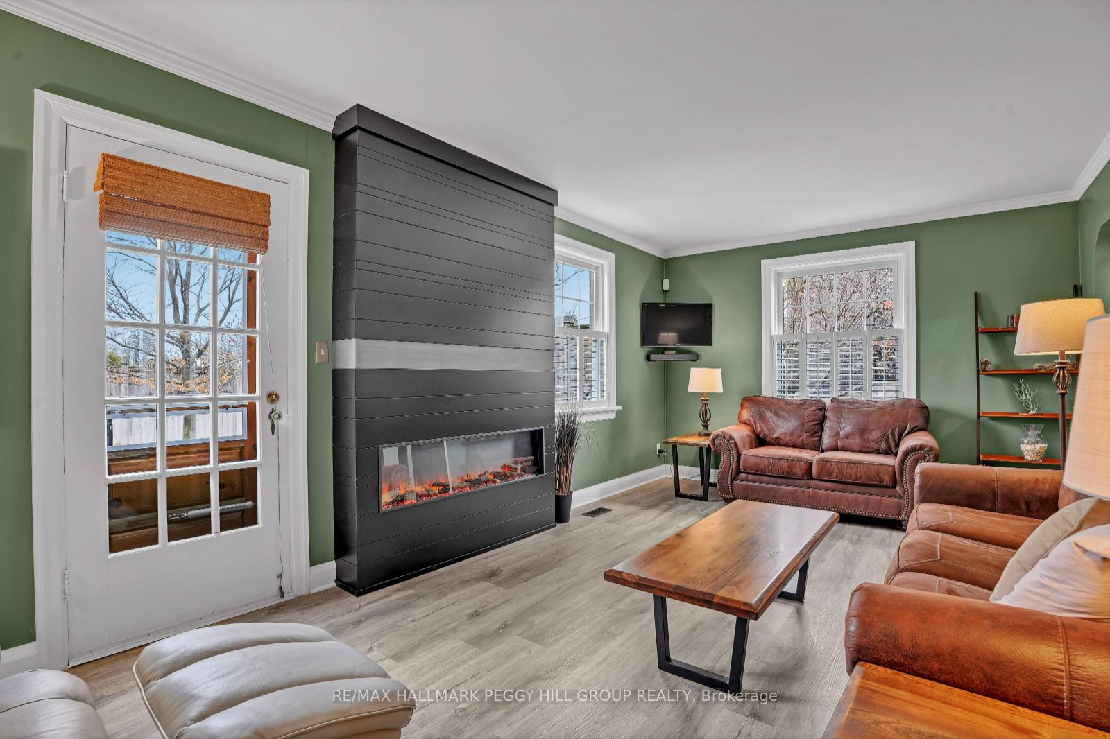 Photo 3 of 406 Mill Street, Kitchener — HOMEH