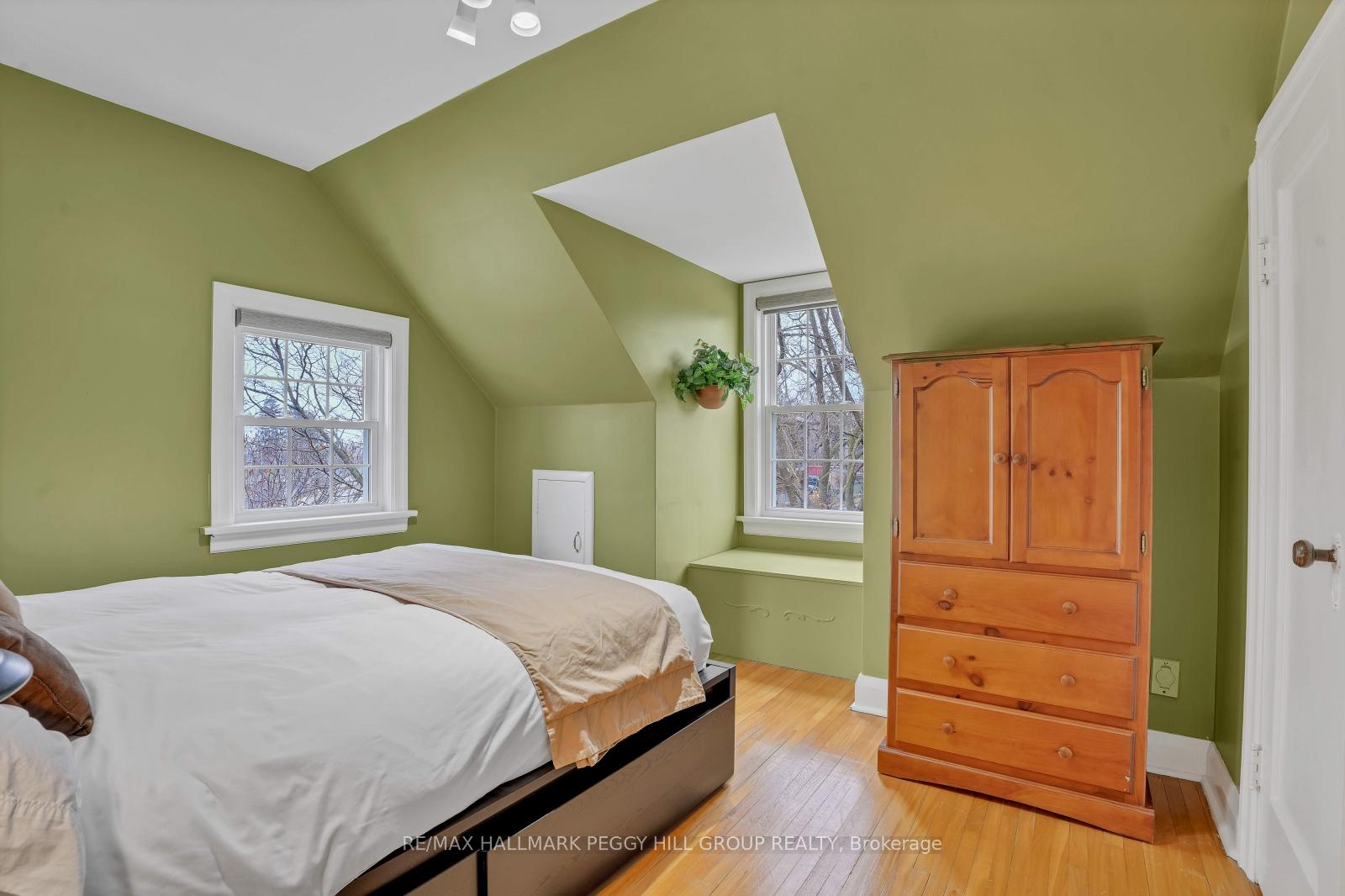 Photo 12 of 406 Mill Street, Kitchener — HOMEH