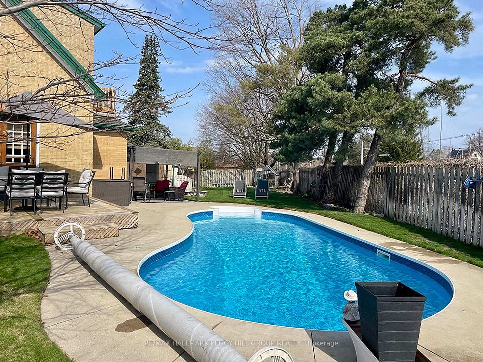 Photo 22 of 406 Mill Street, Kitchener — HOMEH