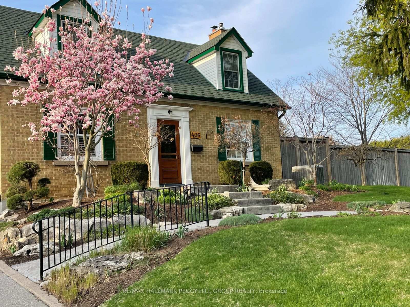 Photo 24 of 406 Mill Street, Kitchener — HOMEH