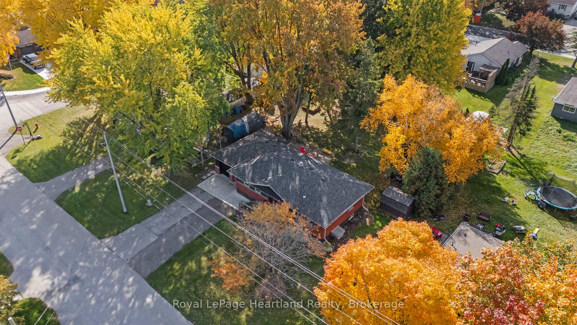 Photo 3 of 87 George Street N, Minto — HOMEH