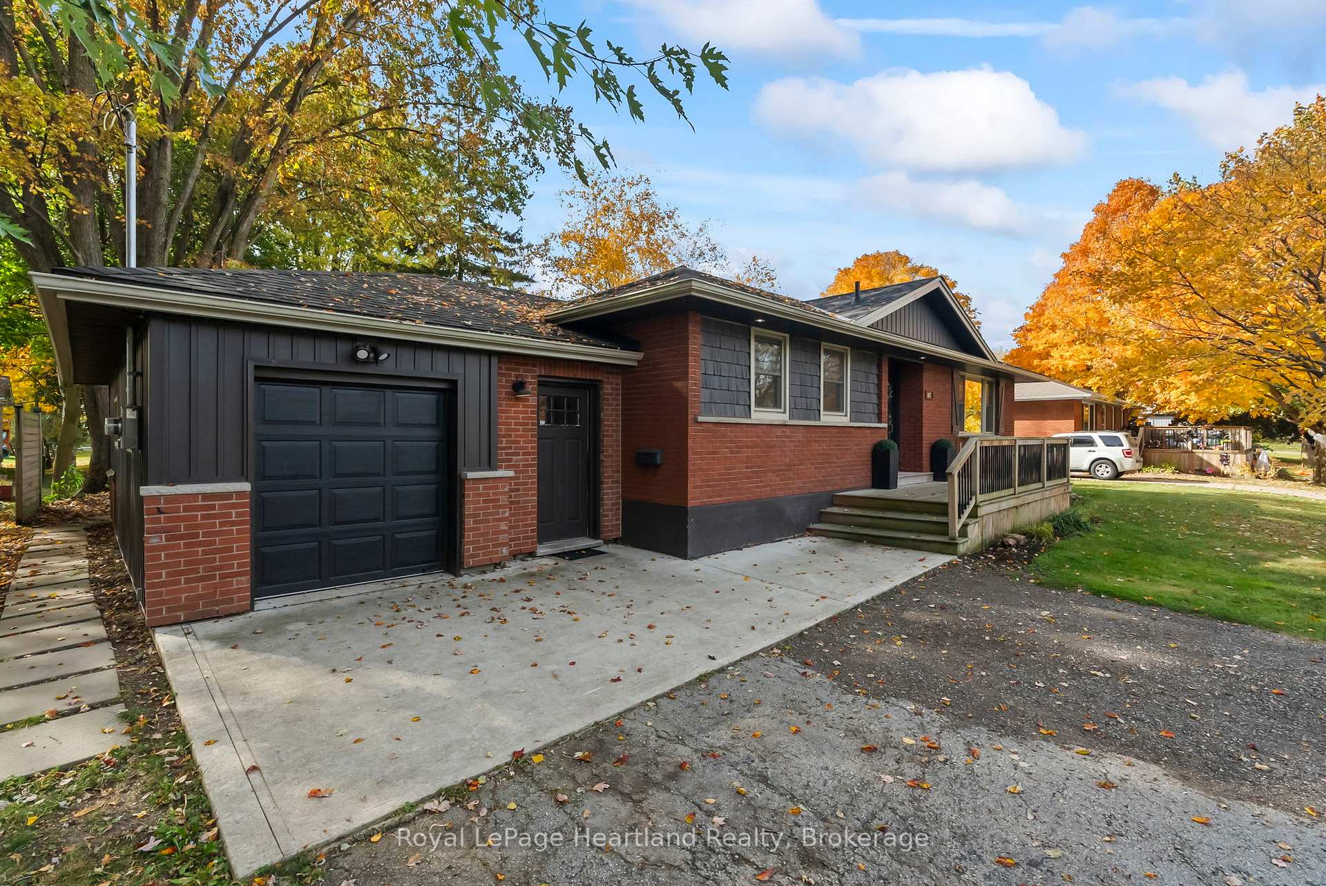 Photo 7 of 87 George Street N, Minto — HOMEH