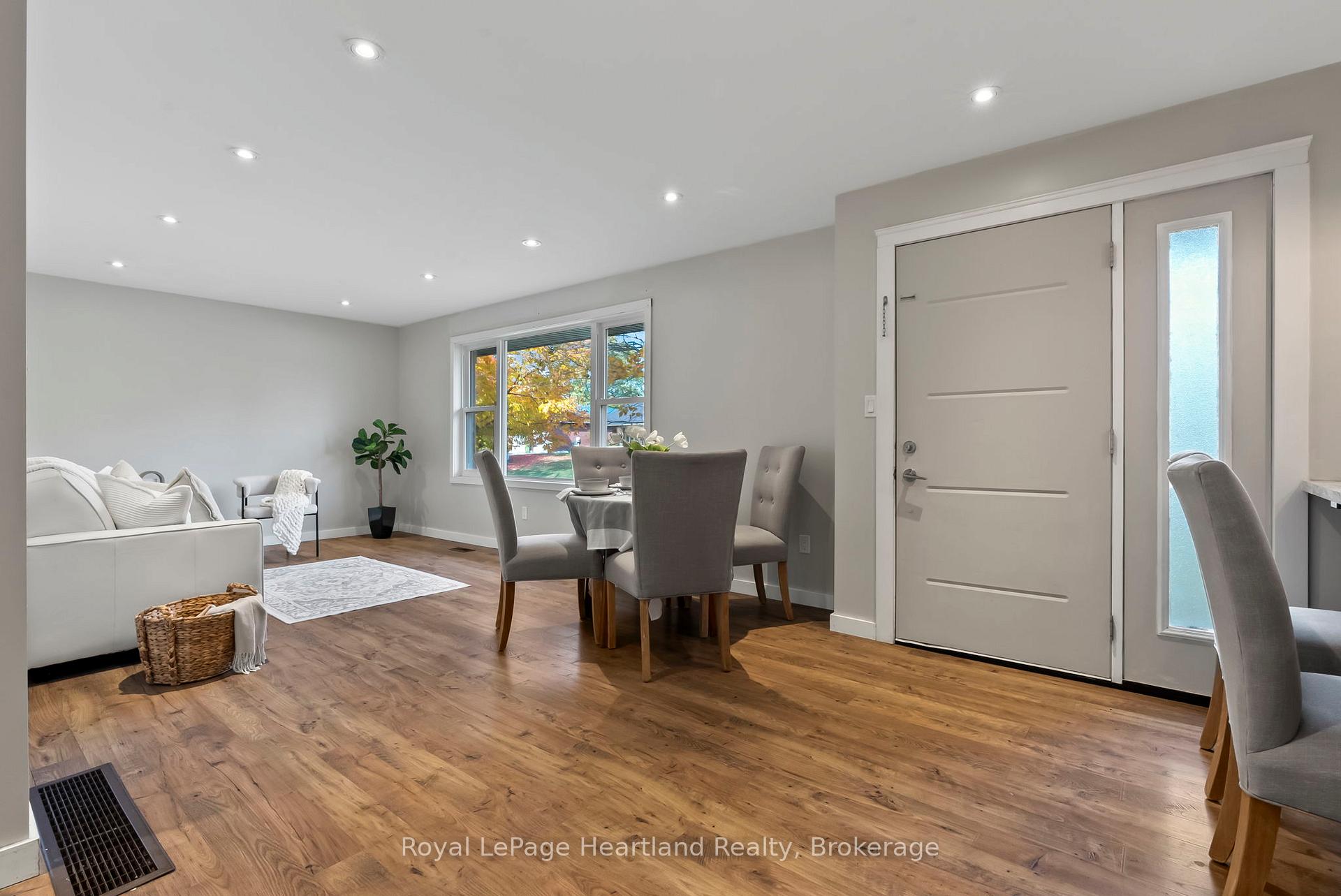 Photo 11 of 87 George Street N, Minto — HOMEH