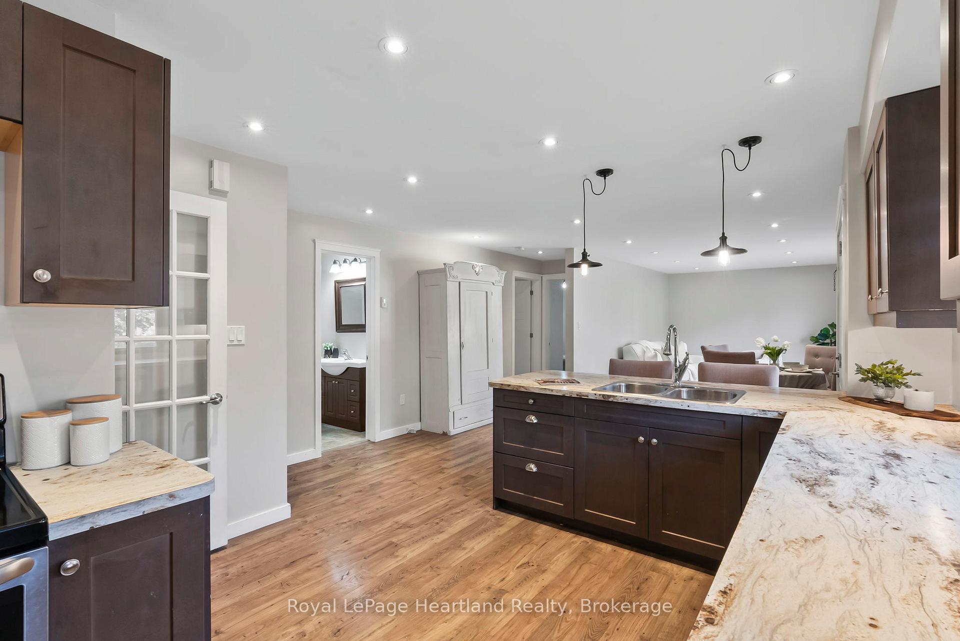 Photo 19 of 87 George Street N, Minto — HOMEH