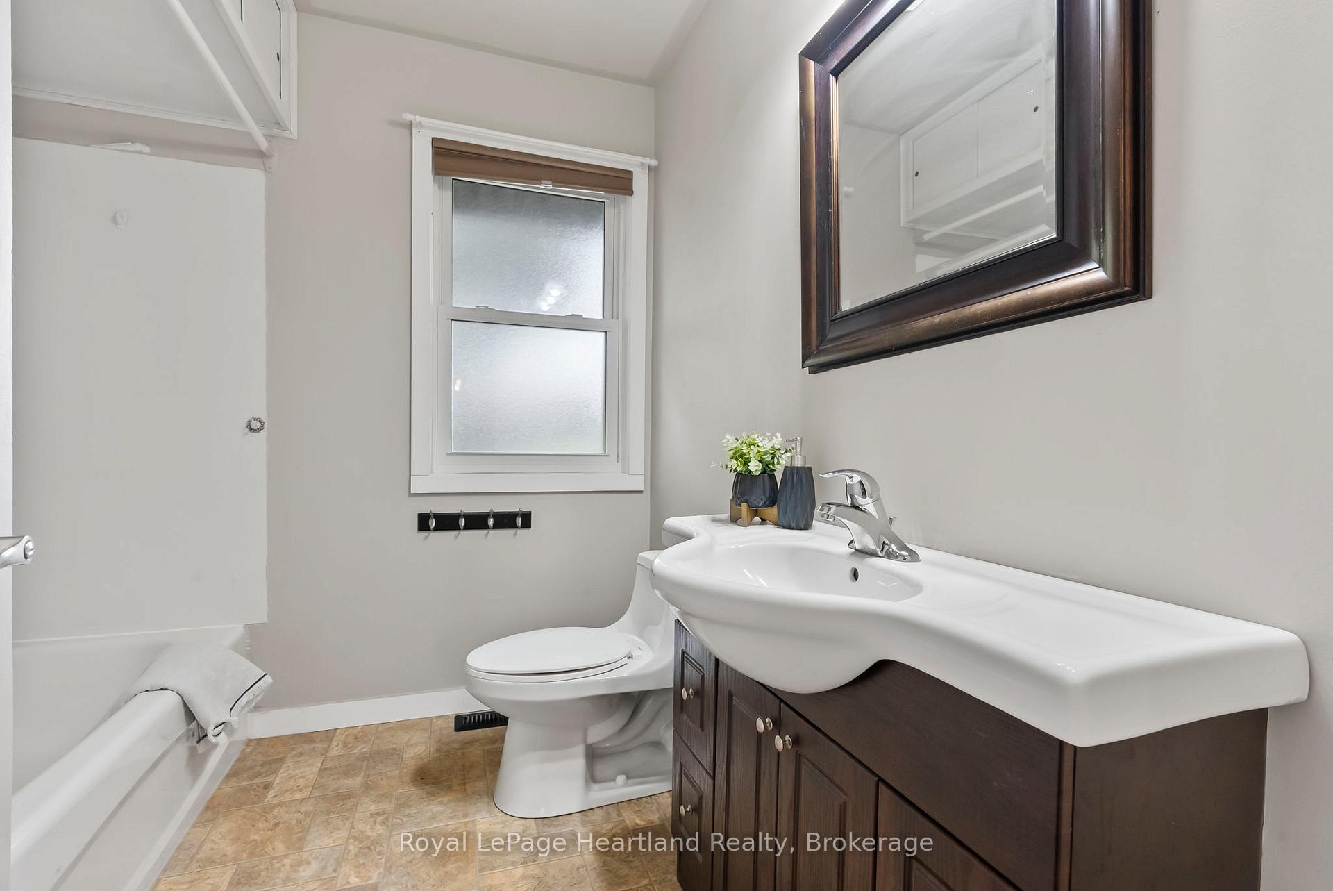 Photo 22 of 87 George Street N, Minto — HOMEH
