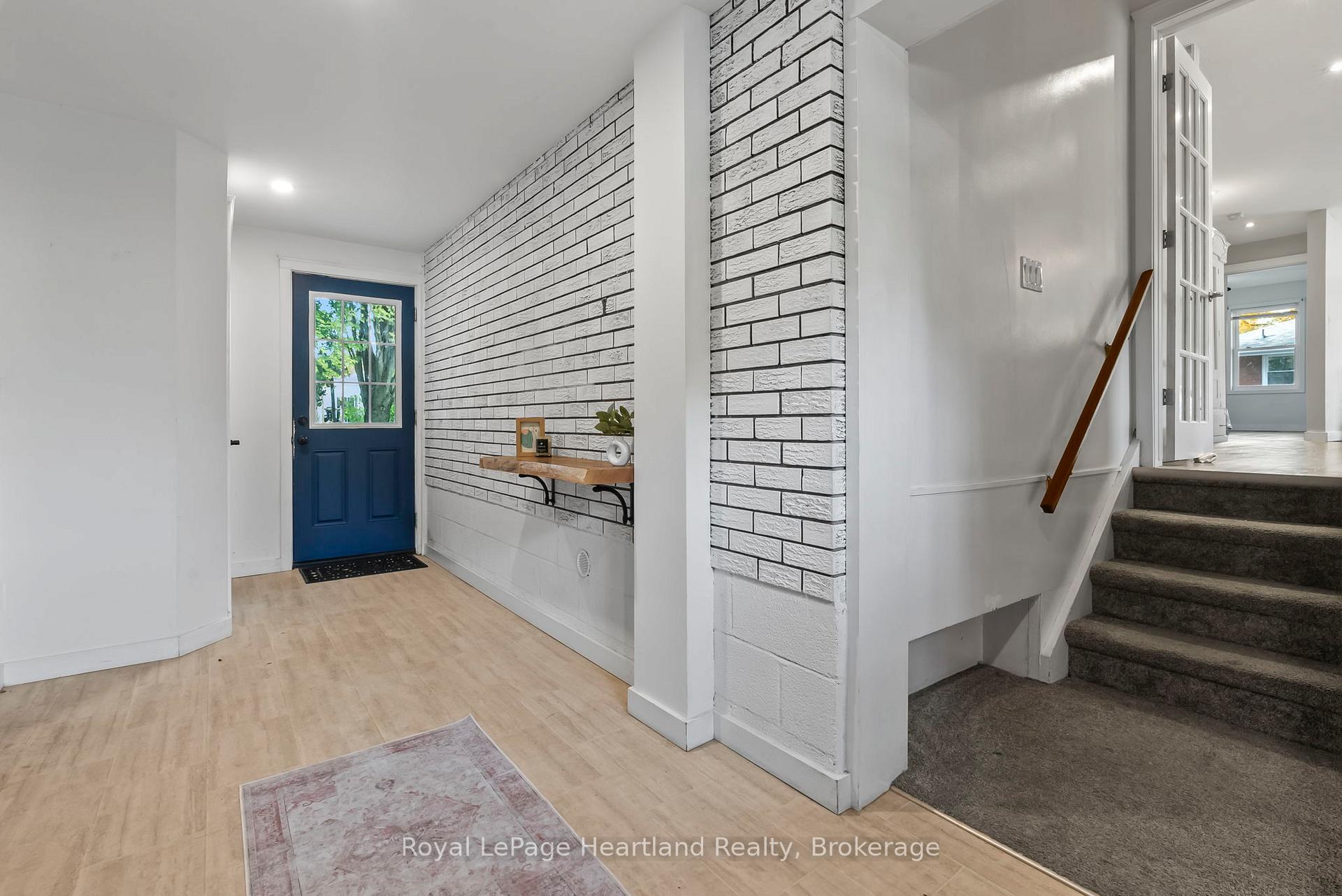 Photo 26 of 87 George Street N, Minto — HOMEH