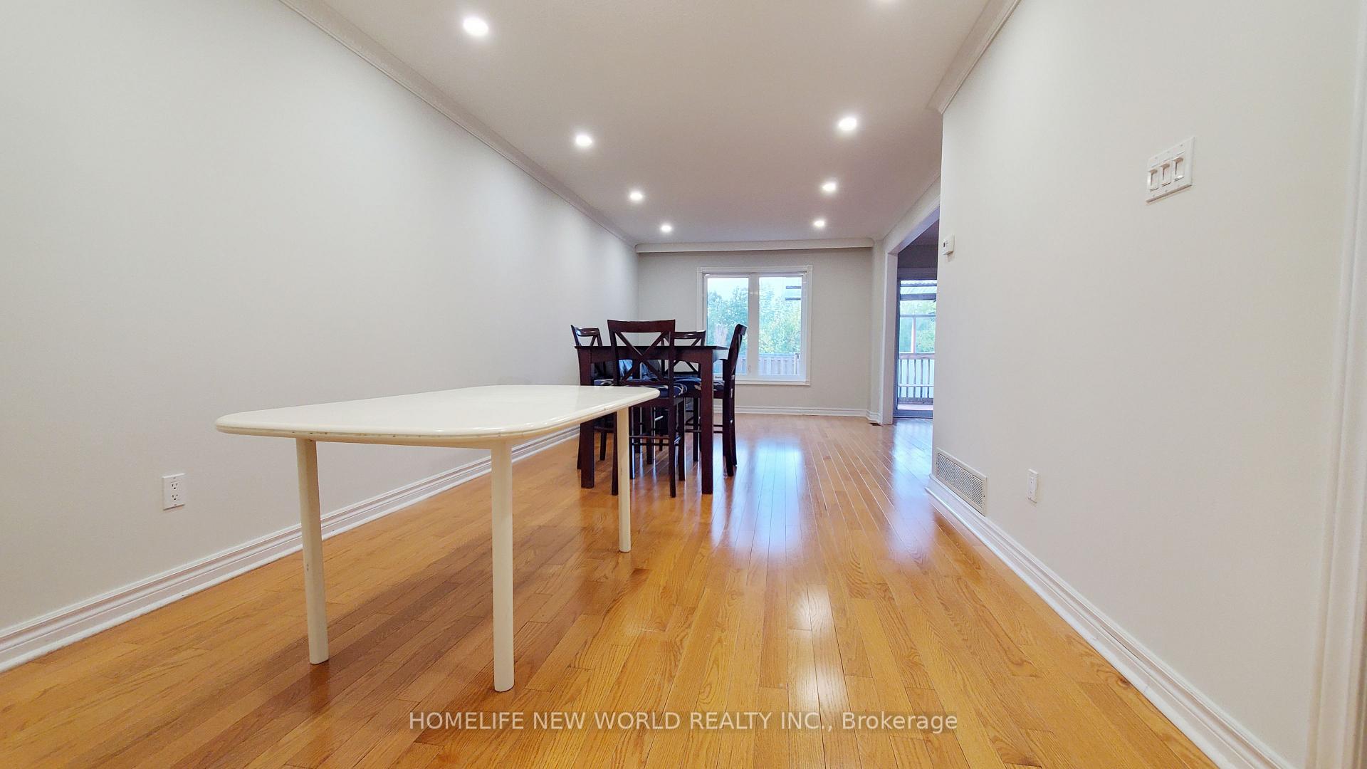 Photo 2 of 22 Mary Pearson Drive, Markham, Middlefield — HOMEH