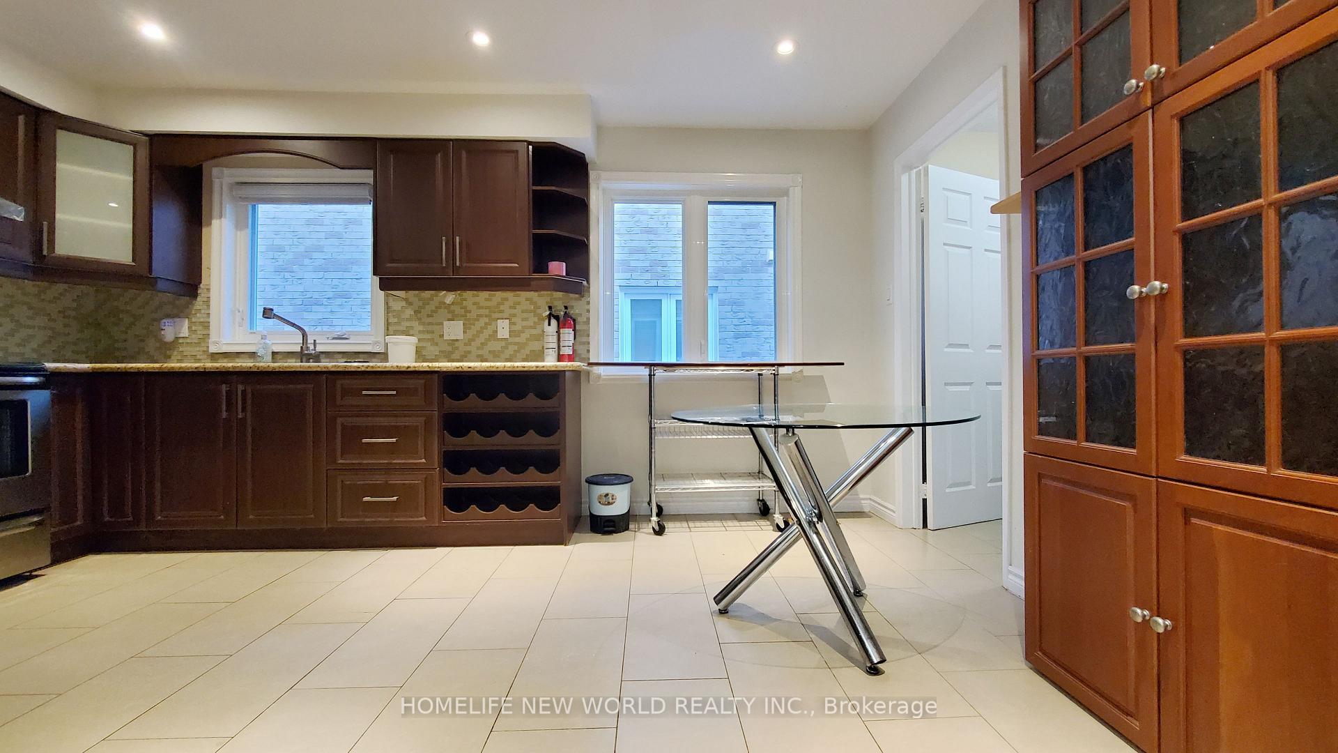 Photo 6 of 22 Mary Pearson Drive, Markham, Middlefield — HOMEH
