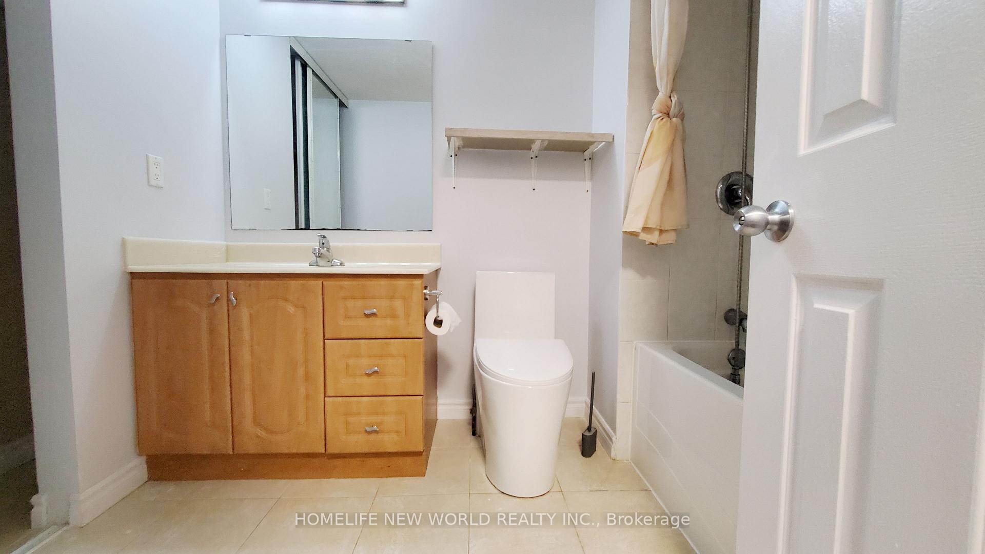 Photo 8 of 22 Mary Pearson Drive, Markham, Middlefield — HOMEH