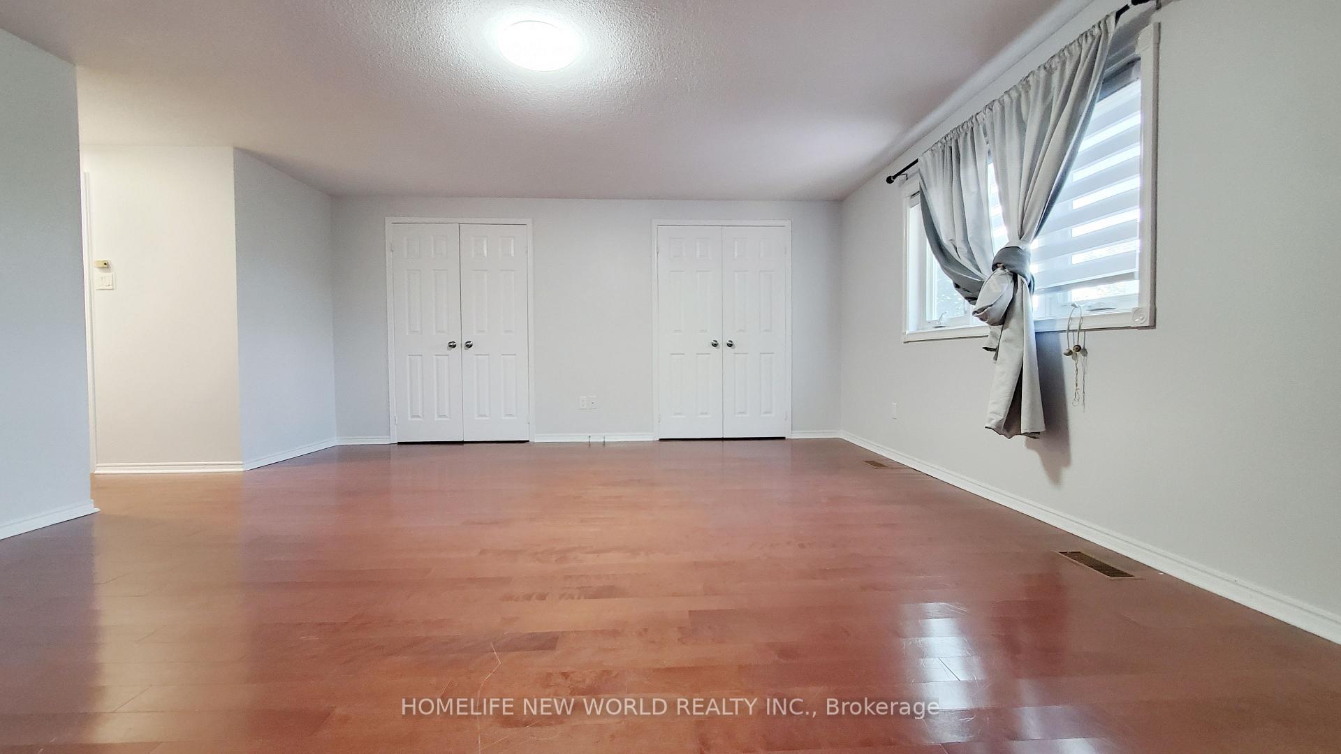 Photo 10 of 22 Mary Pearson Drive, Markham, Middlefield — HOMEH