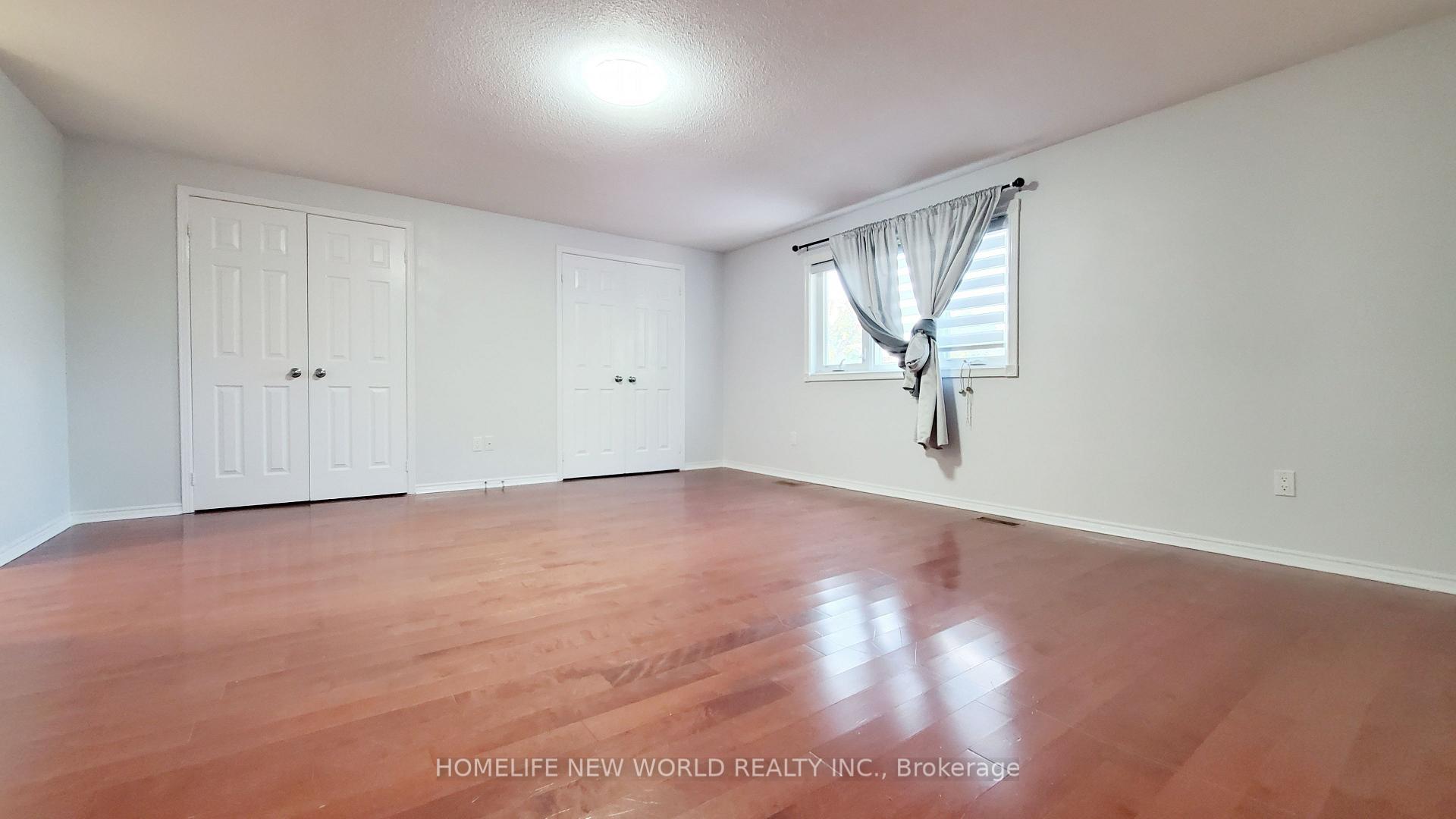 Photo 11 of 22 Mary Pearson Drive, Markham, Middlefield — HOMEH