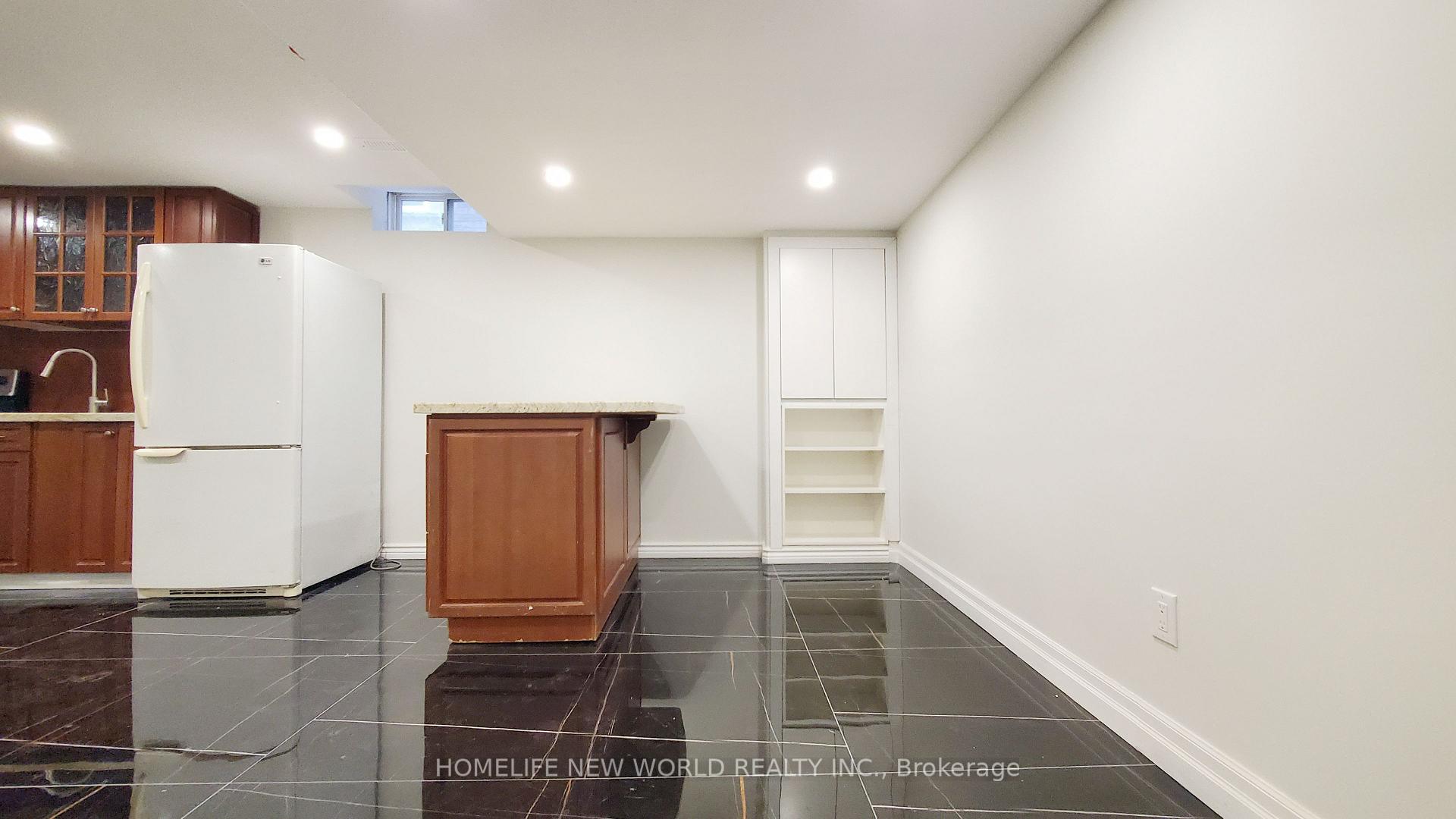 Photo 18 of 22 Mary Pearson Drive, Markham, Middlefield — HOMEH