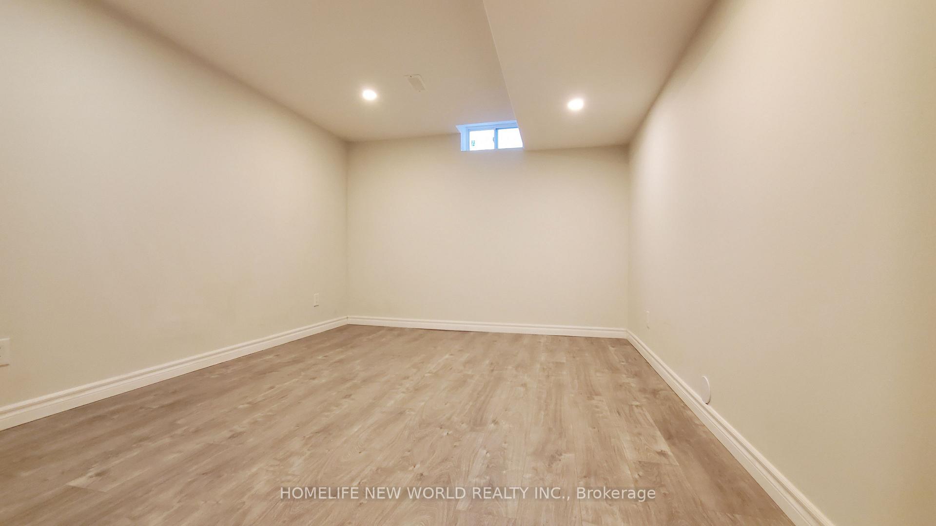 Photo 20 of 22 Mary Pearson Drive, Markham, Middlefield — HOMEH