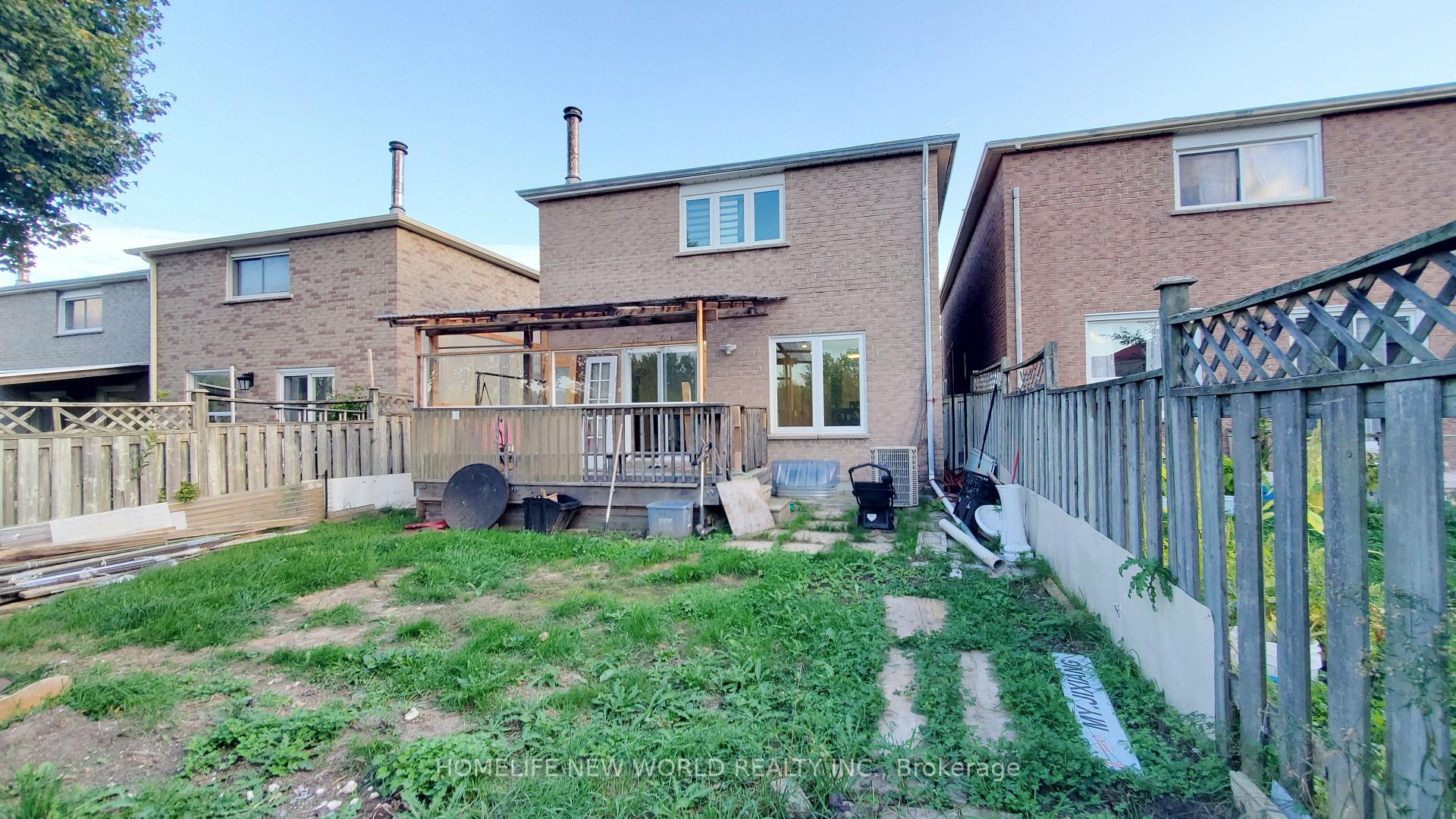 Photo 24 of 22 Mary Pearson Drive, Markham, Middlefield — HOMEH