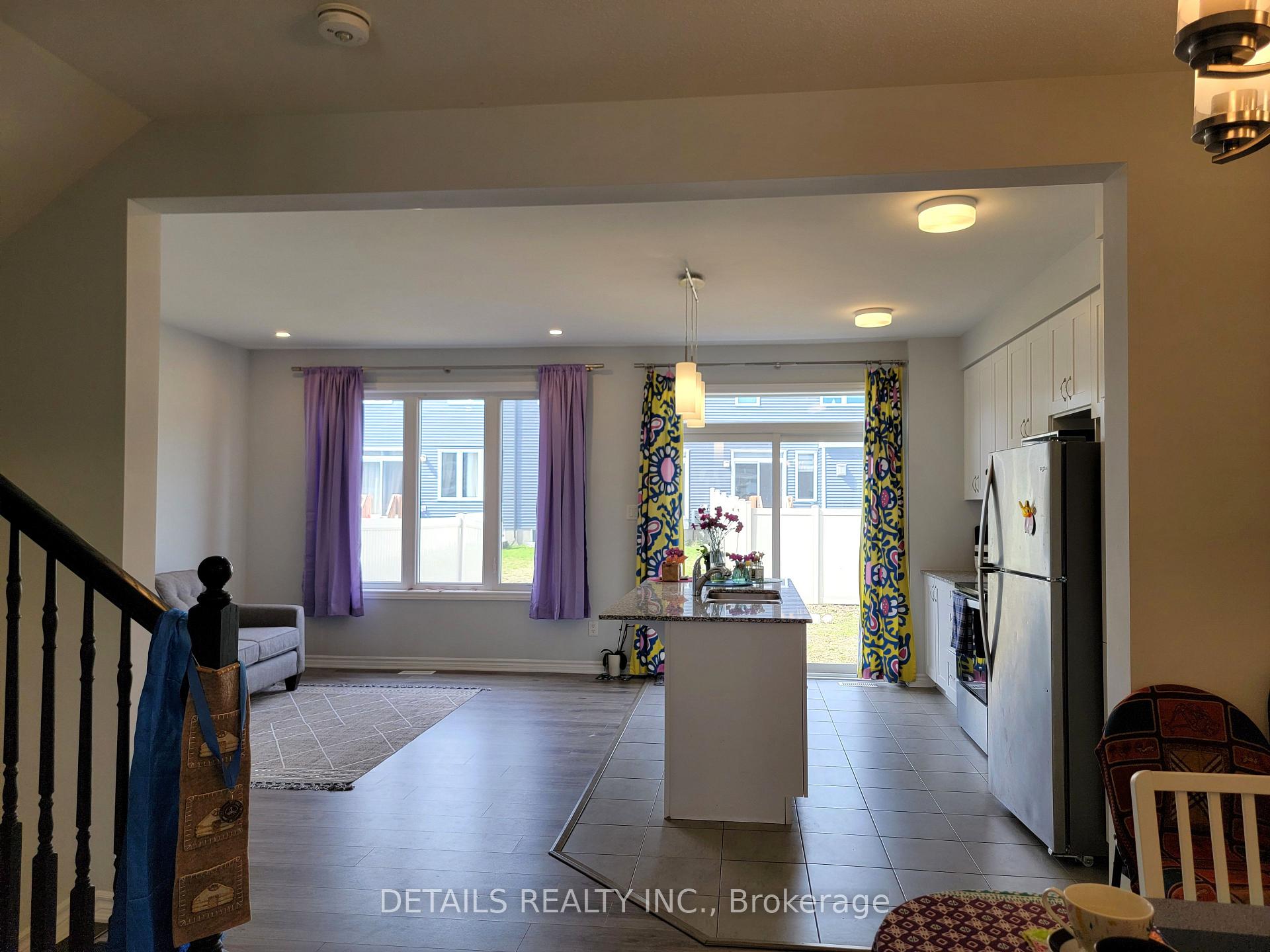 Photo 3 of 555 Arosa Way, Ottawa, Kanata - Emerald Meadows/Trailwest — HOMEH
