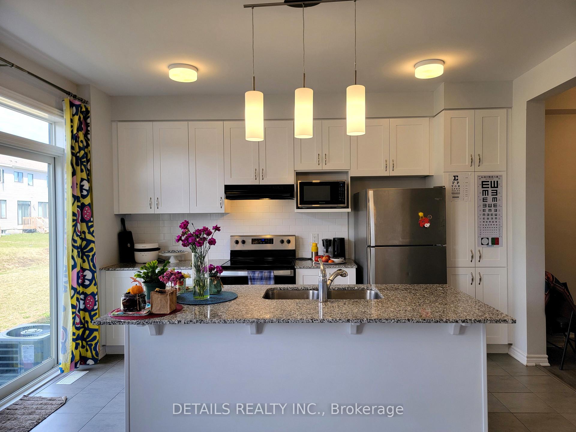 Photo 7 of 555 Arosa Way, Ottawa, Kanata - Emerald Meadows/Trailwest — HOMEH
