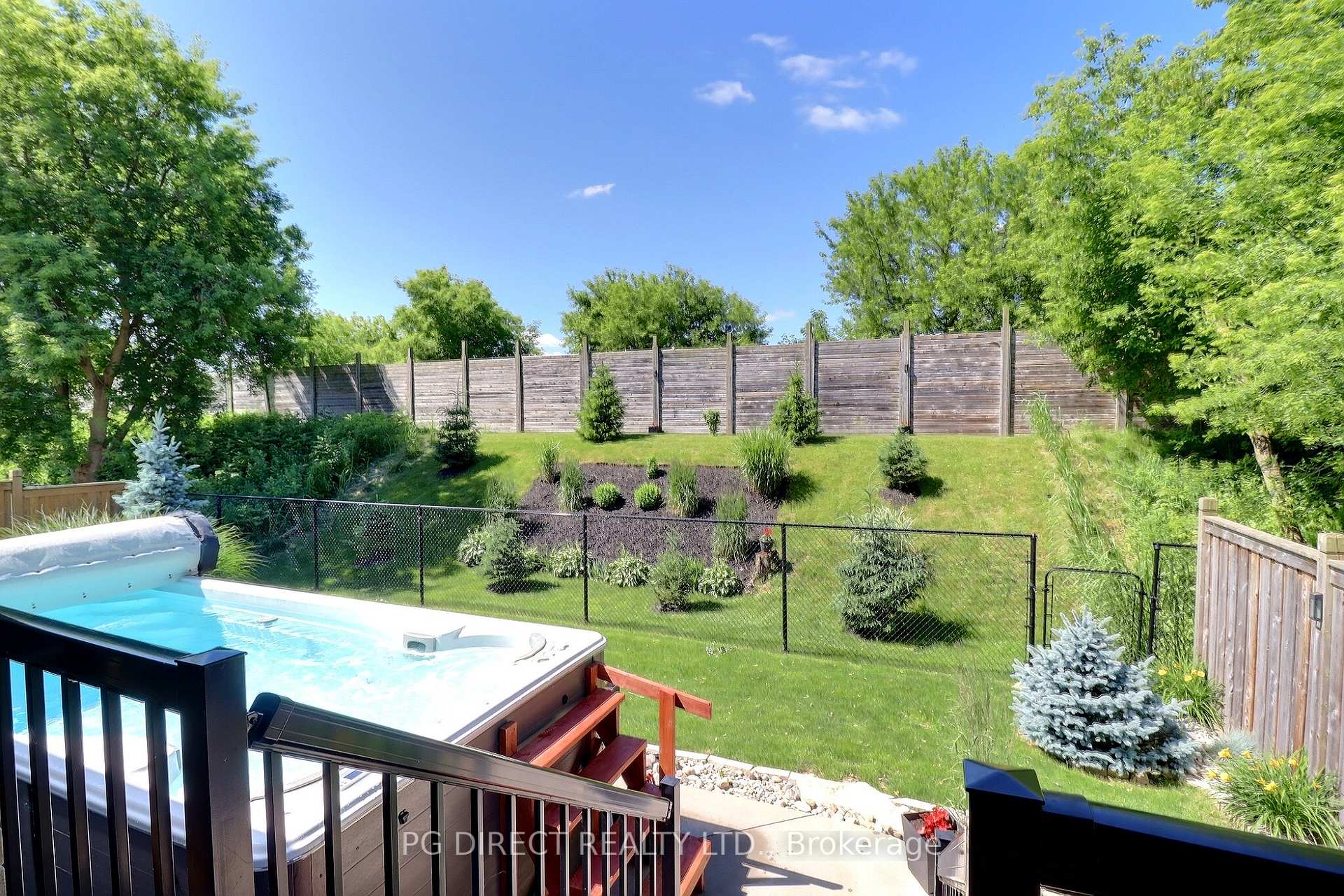 Photo 19 of 67 Caverhill Crescent, Middlesex Centre, Komoka — HOMEH