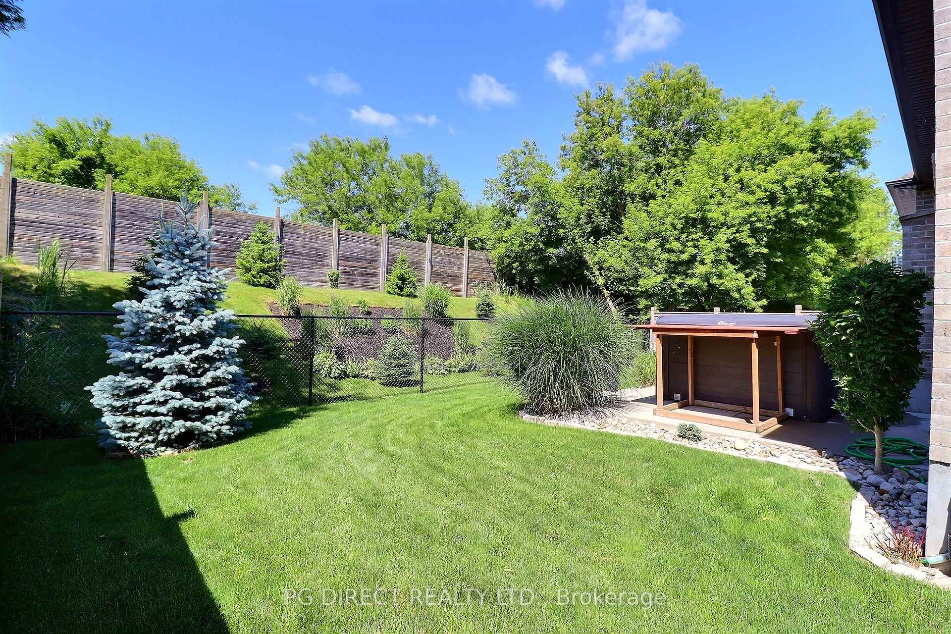 Photo 20 of 67 Caverhill Crescent, Middlesex Centre, Komoka — HOMEH