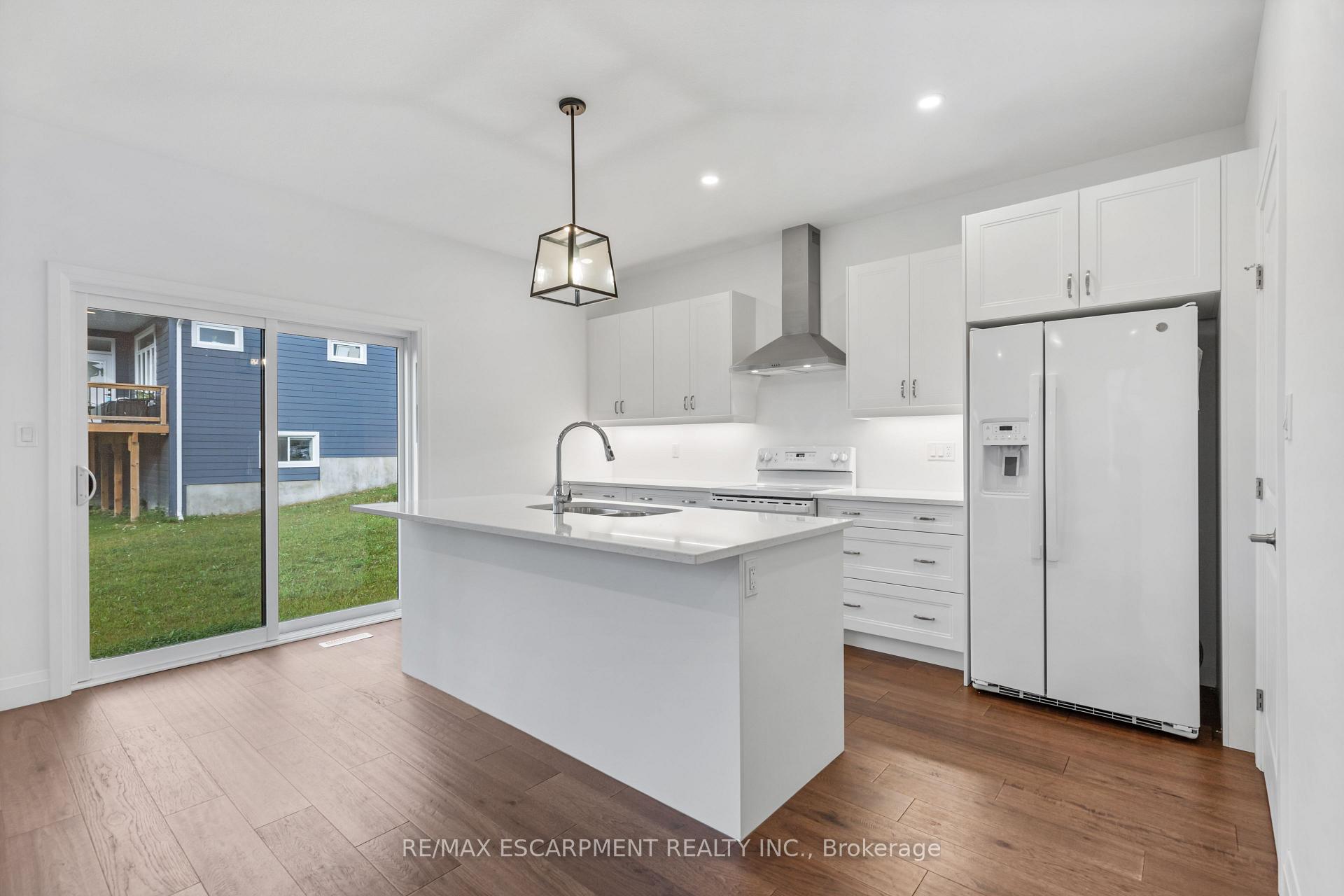 Photo 7 of 128 Basil Crescent, Middlesex Centre, Ilderton — HOMEH