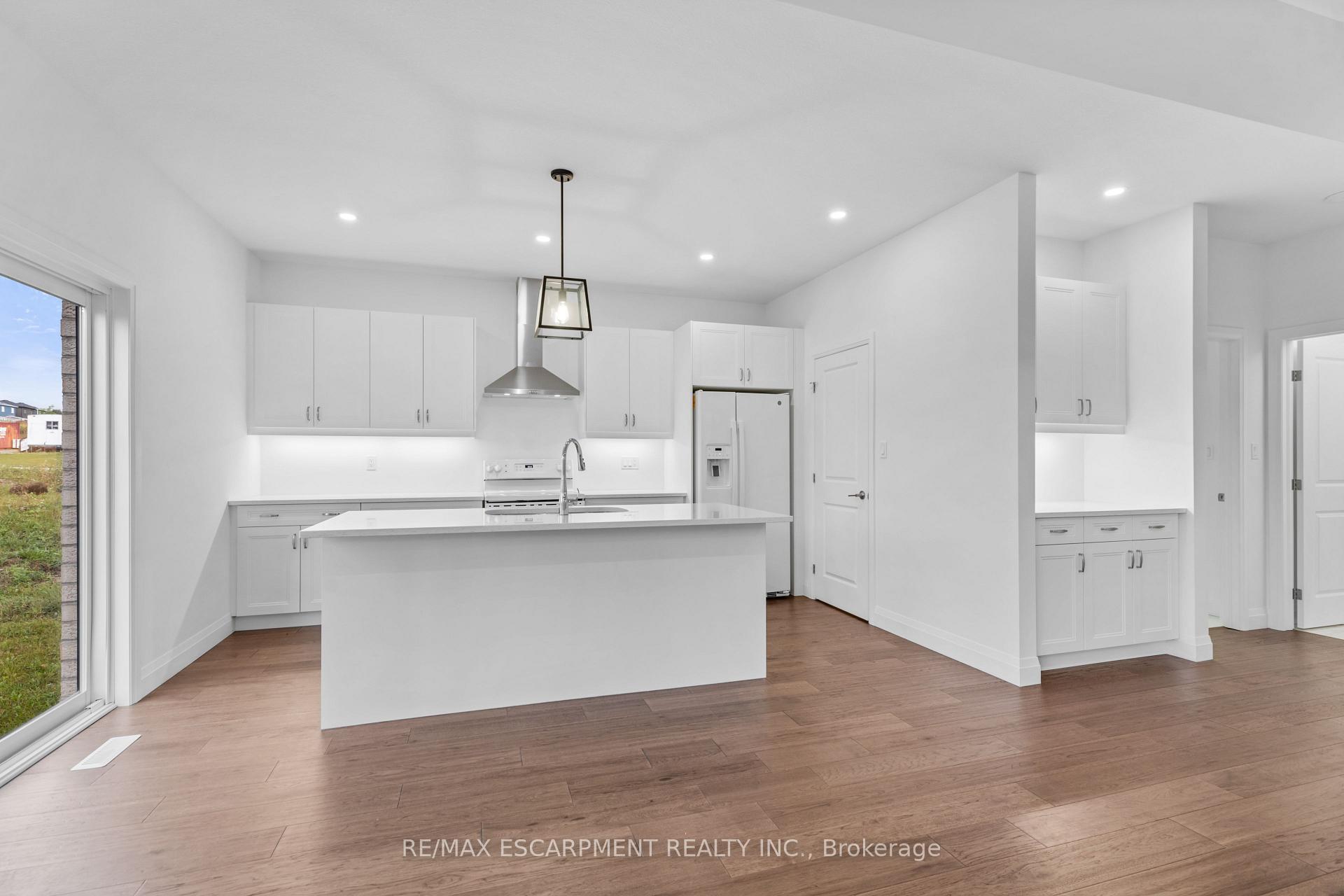 Photo 8 of 128 Basil Crescent, Middlesex Centre, Ilderton — HOMEH