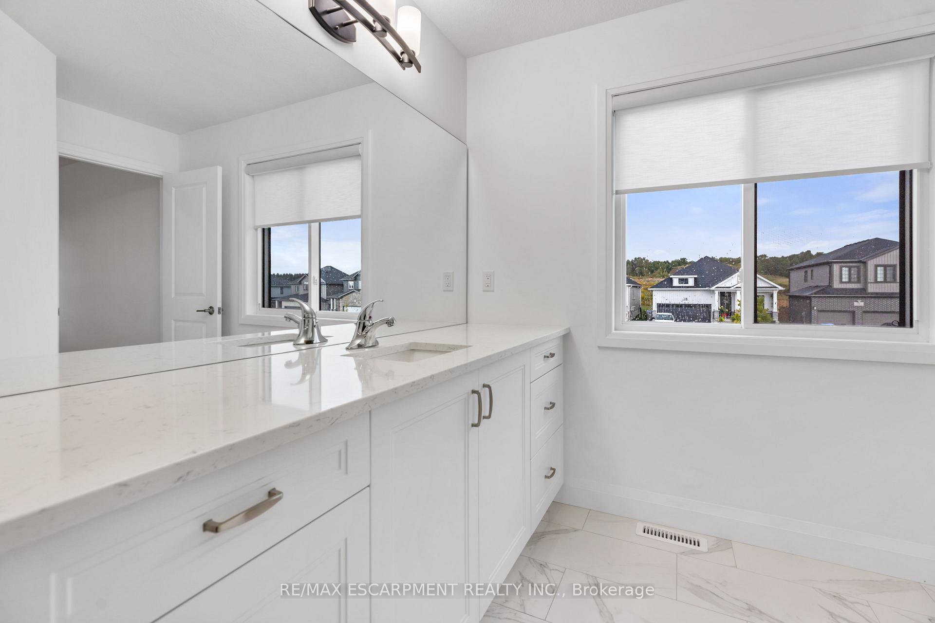 Photo 14 of 128 Basil Crescent, Middlesex Centre, Ilderton — HOMEH