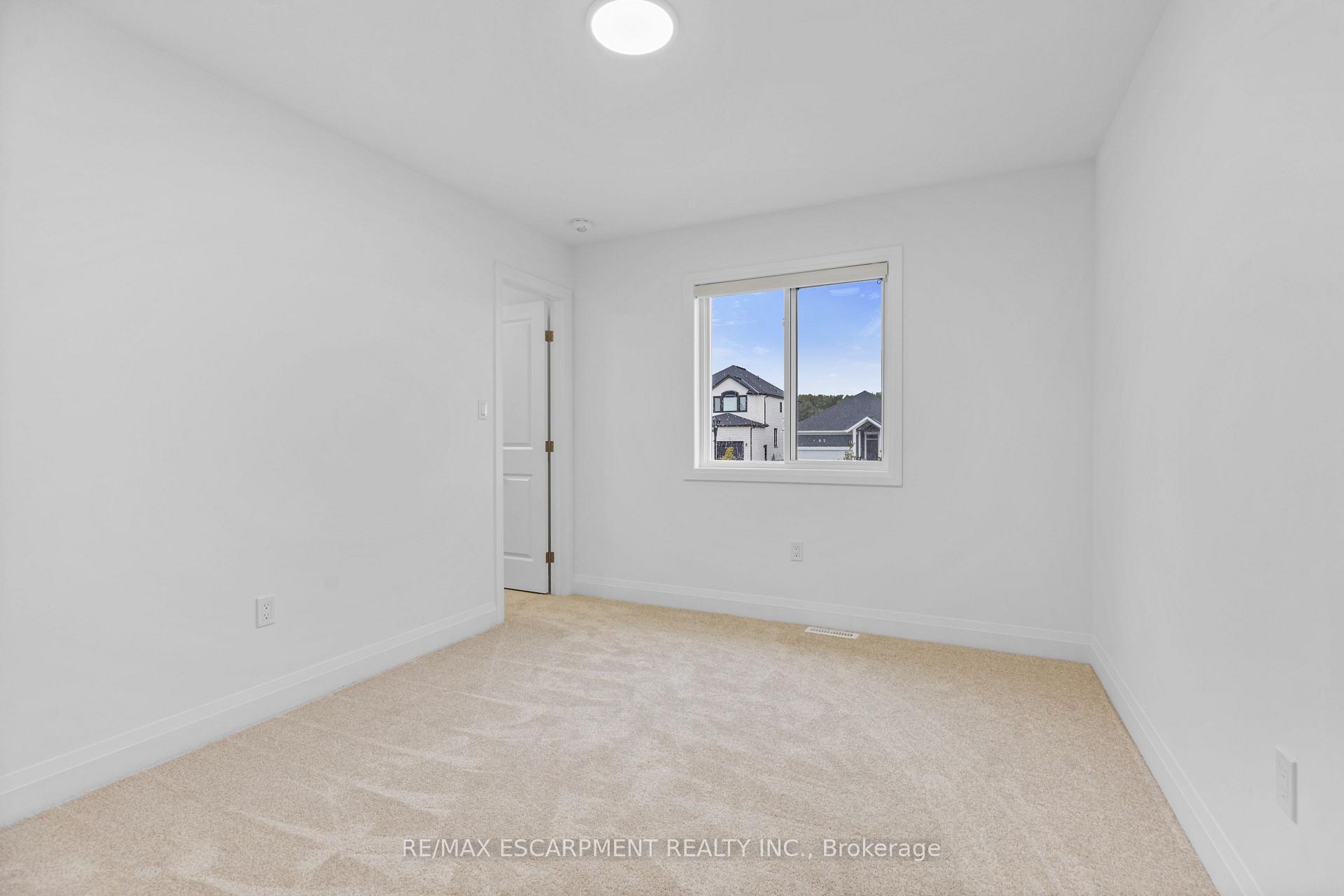 Photo 15 of 128 Basil Crescent, Middlesex Centre, Ilderton — HOMEH