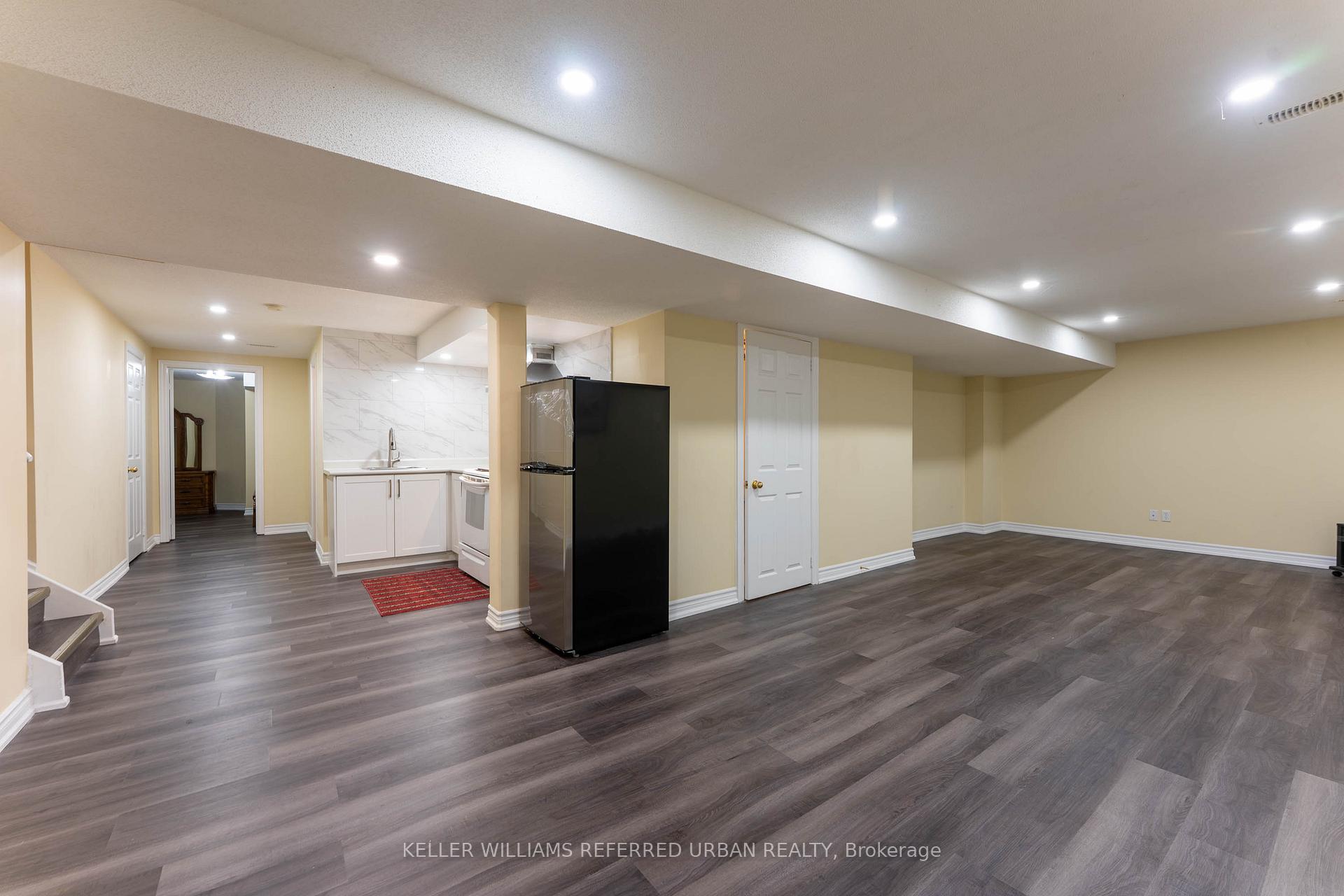 Photo 2 of 59 Moss Creek Boulevard, Markham, Cachet — HOMEH