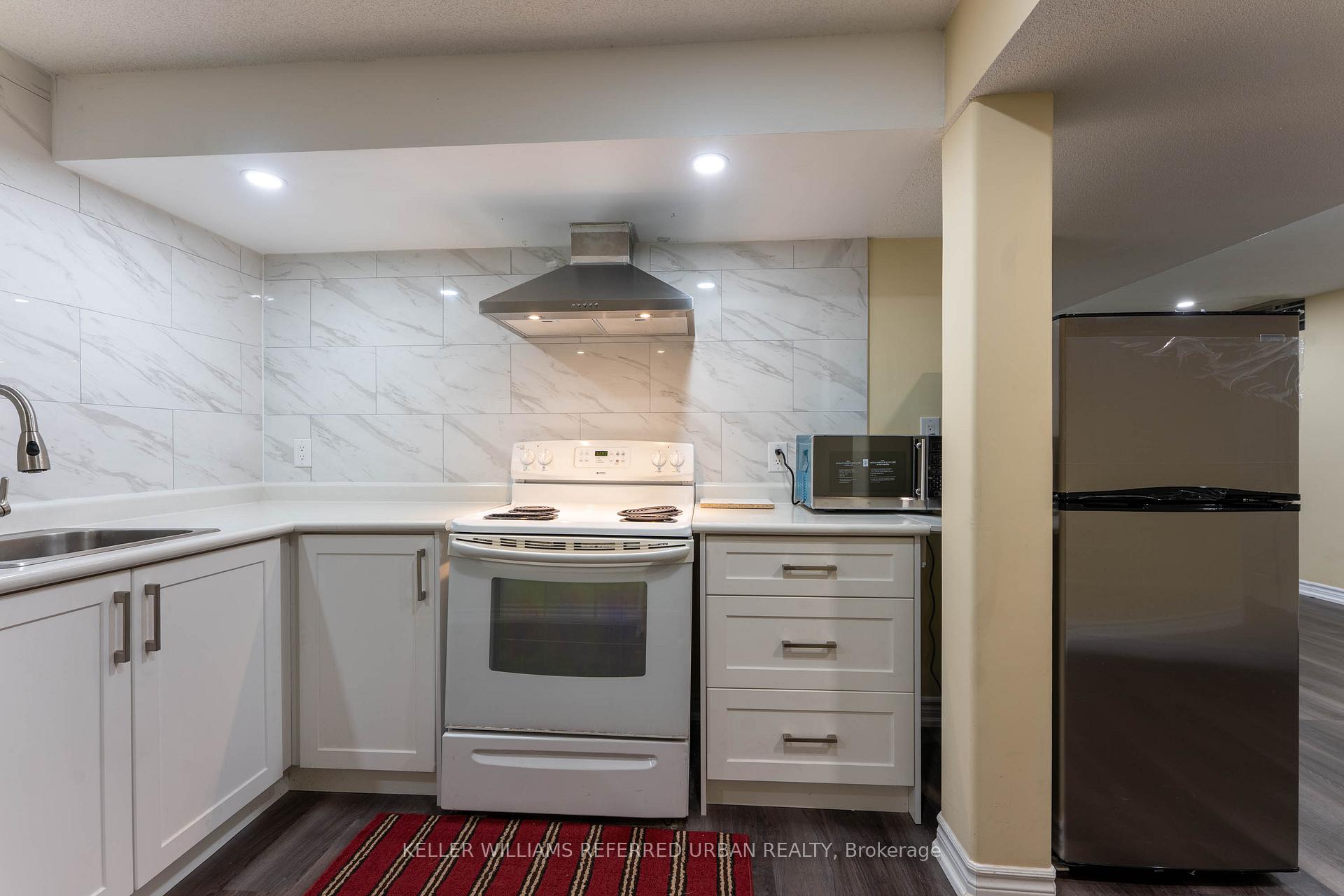 Photo 4 of 59 Moss Creek Boulevard, Markham, Cachet — HOMEH