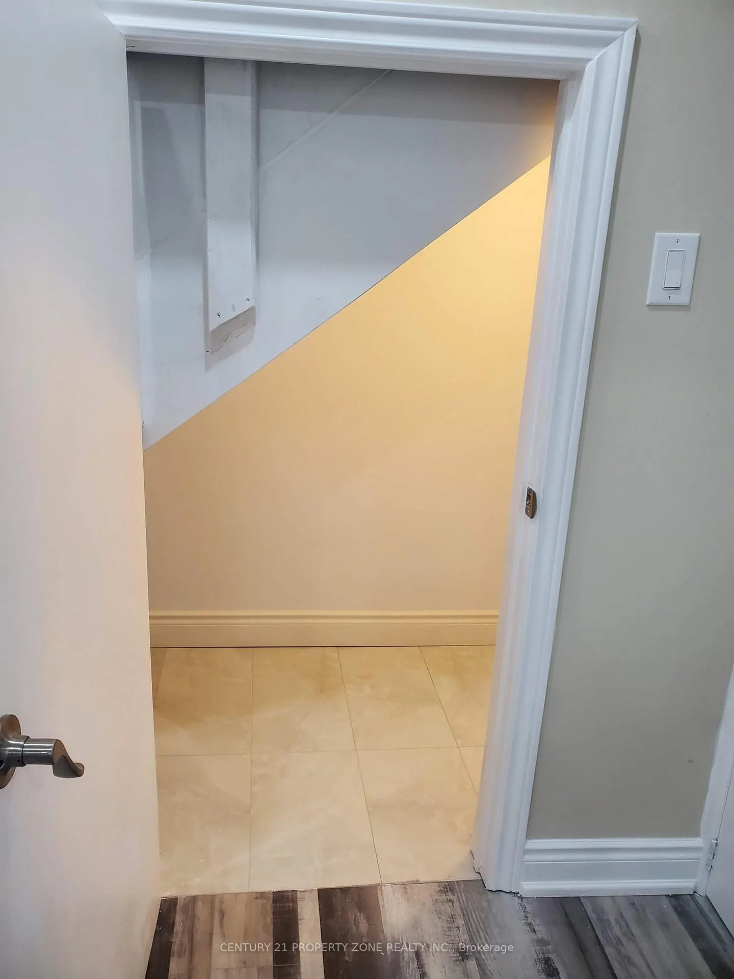 Photo 5 of 1512 Leger Way, Milton, Ford — HOMEH