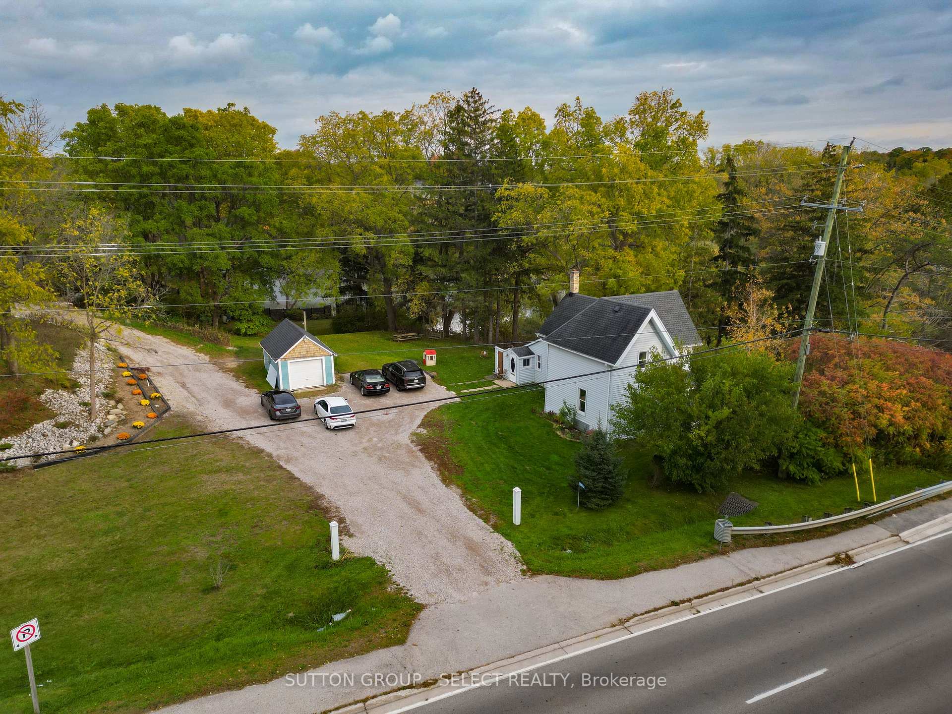 Photo 6 of 21654 Richmond Street, Middlesex Centre, Arva — HOMEH