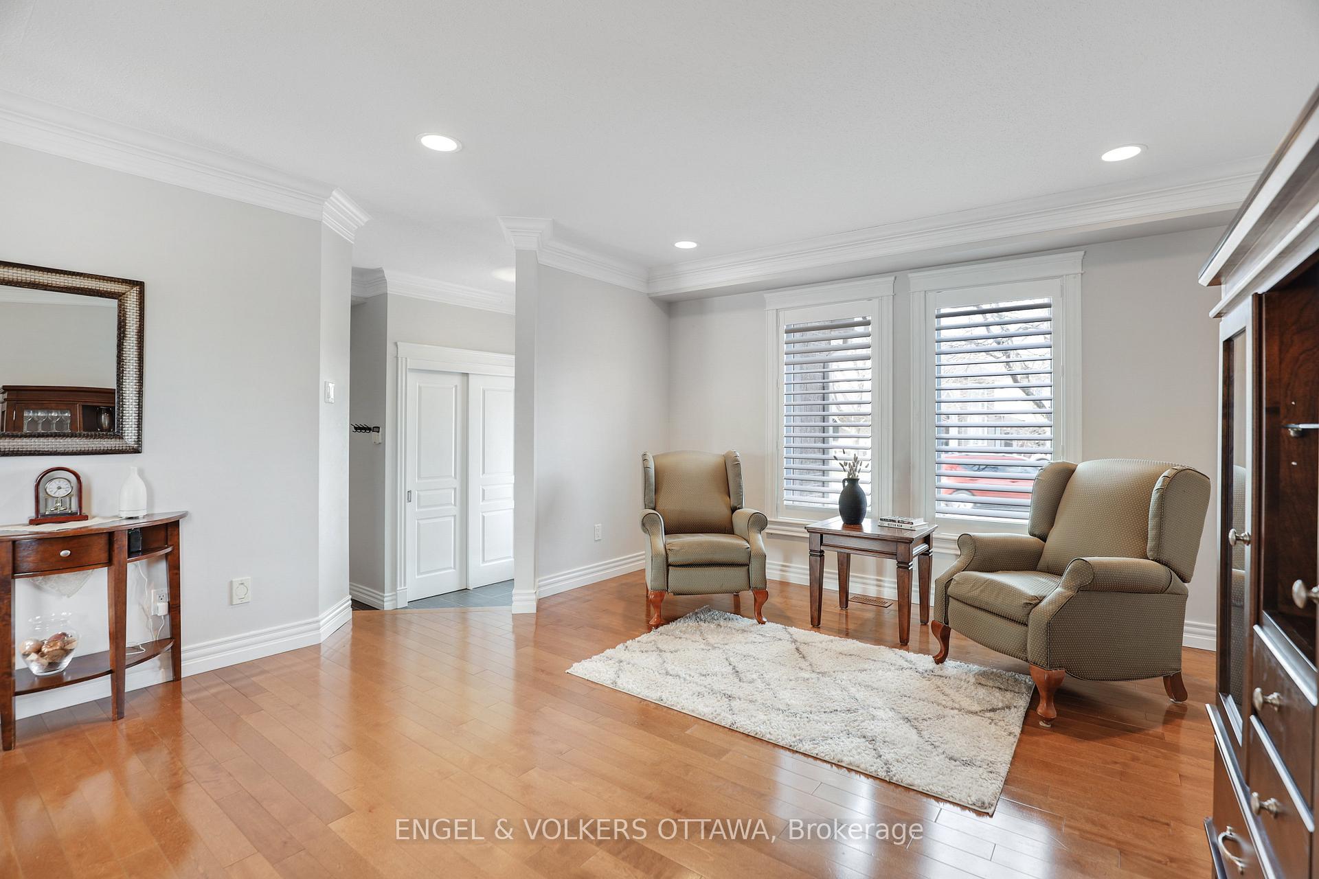 Photo 4 of 83 Scampton Drive, Ottawa, Kanata - Morgan's Grant/South March — HOMEH
