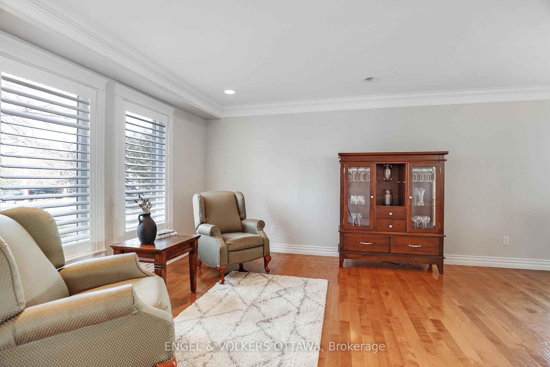 Photo 5 of 83 Scampton Drive, Ottawa, Kanata - Morgan's Grant/South March — HOMEH