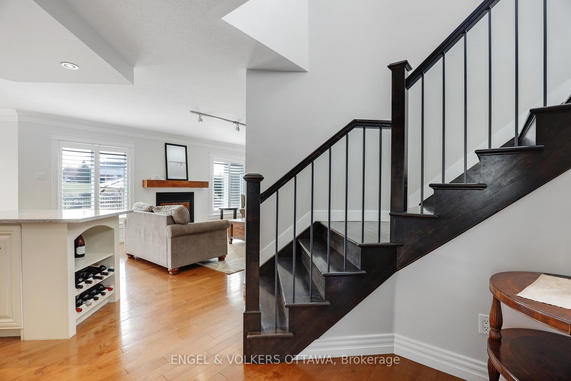 Photo 9 of 83 Scampton Drive, Ottawa, Kanata - Morgan's Grant/South March — HOMEH