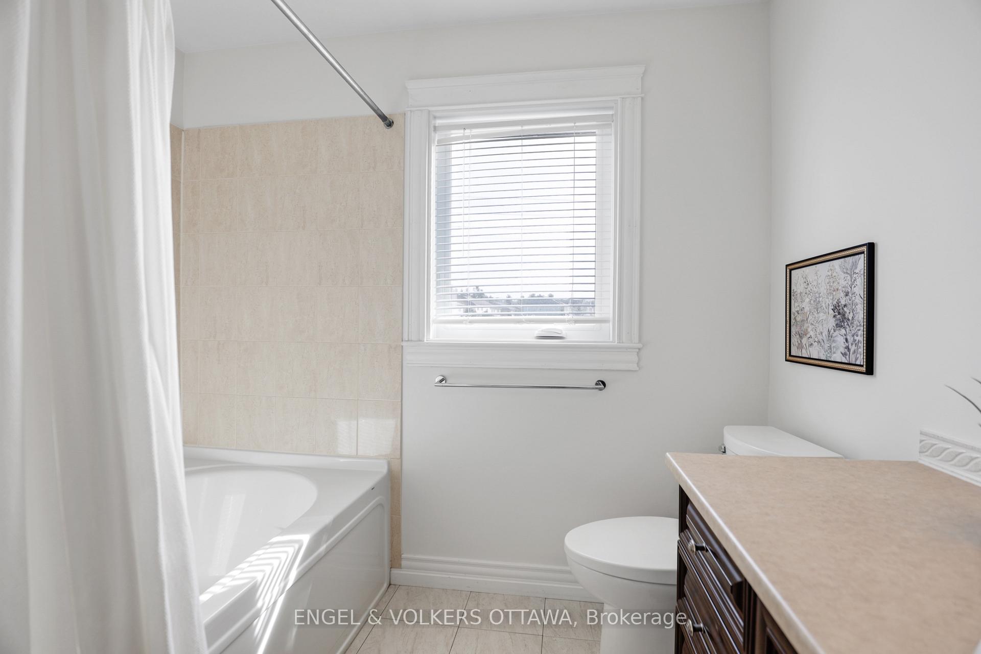 Photo 18 of 83 Scampton Drive, Ottawa, Kanata - Morgan's Grant/South March — HOMEH